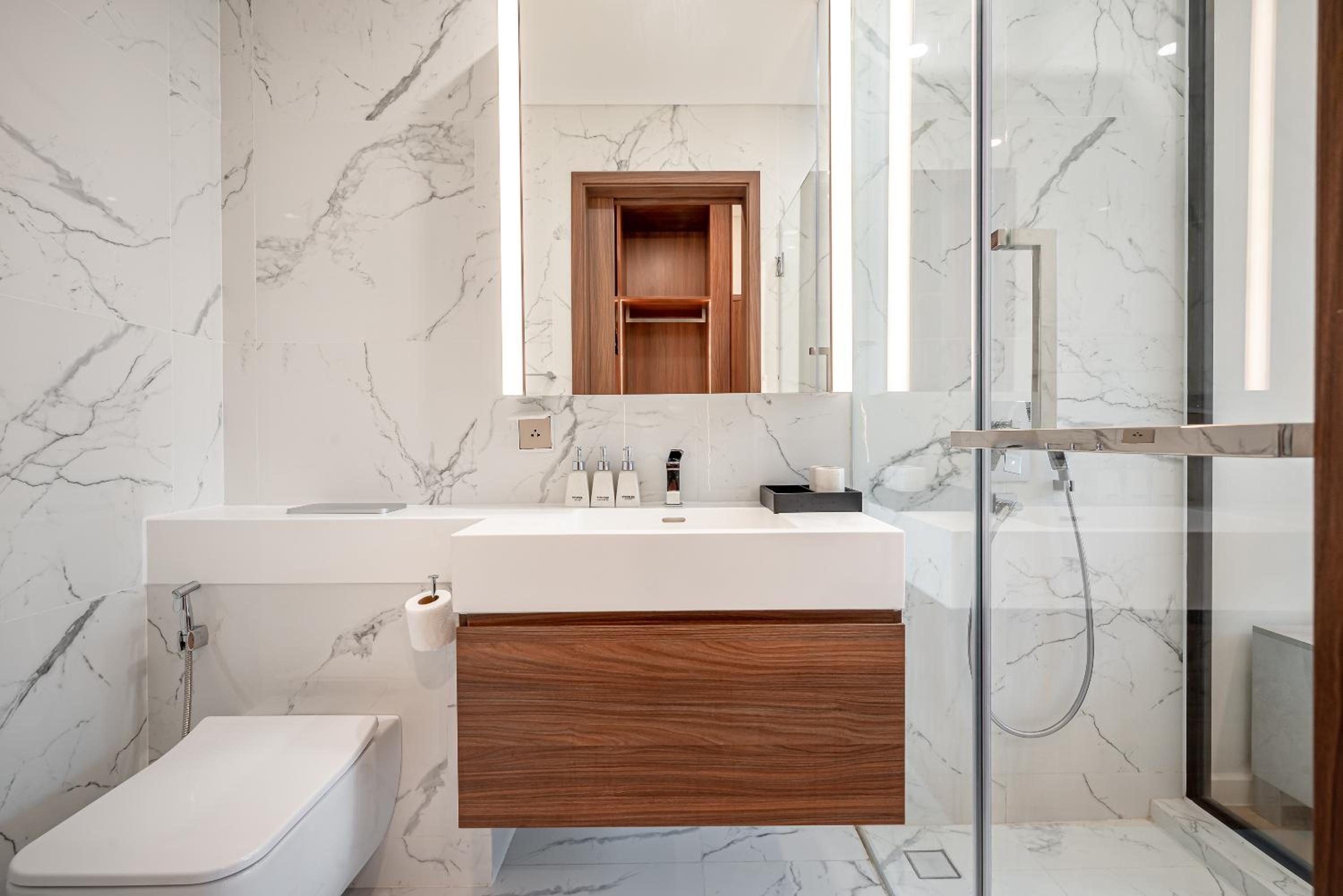 Metropole Saigon Suites
