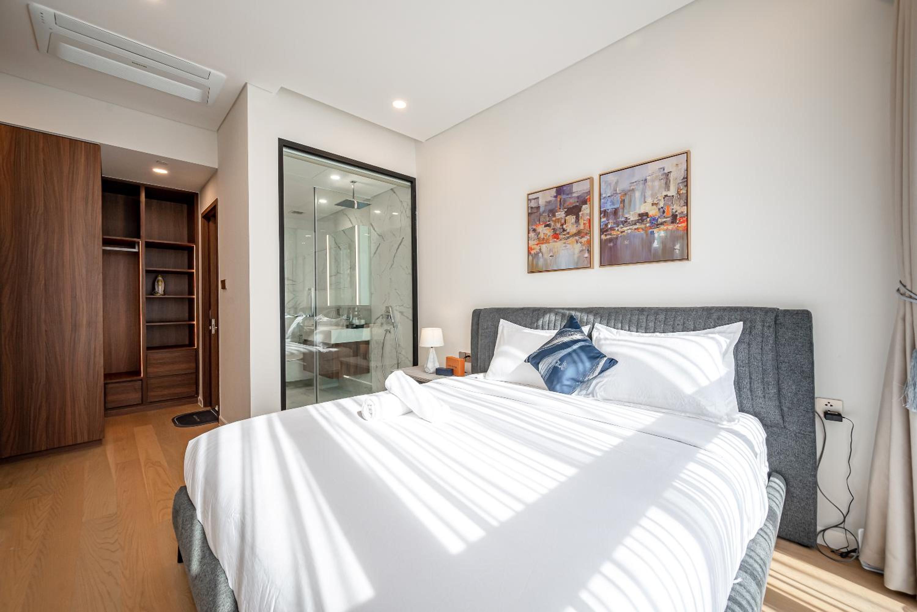 Metropole Saigon Suites