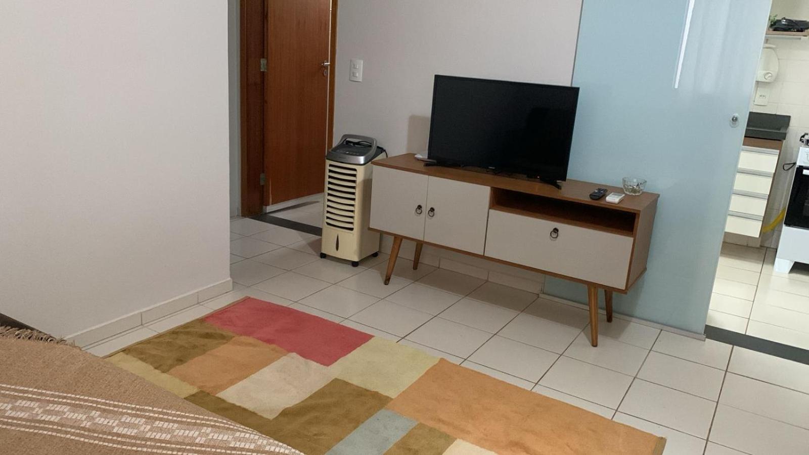 Apartamento inteiro no Alto Umuarama, próximo ao Aeroporto, Medicina e Granja Marileusa.