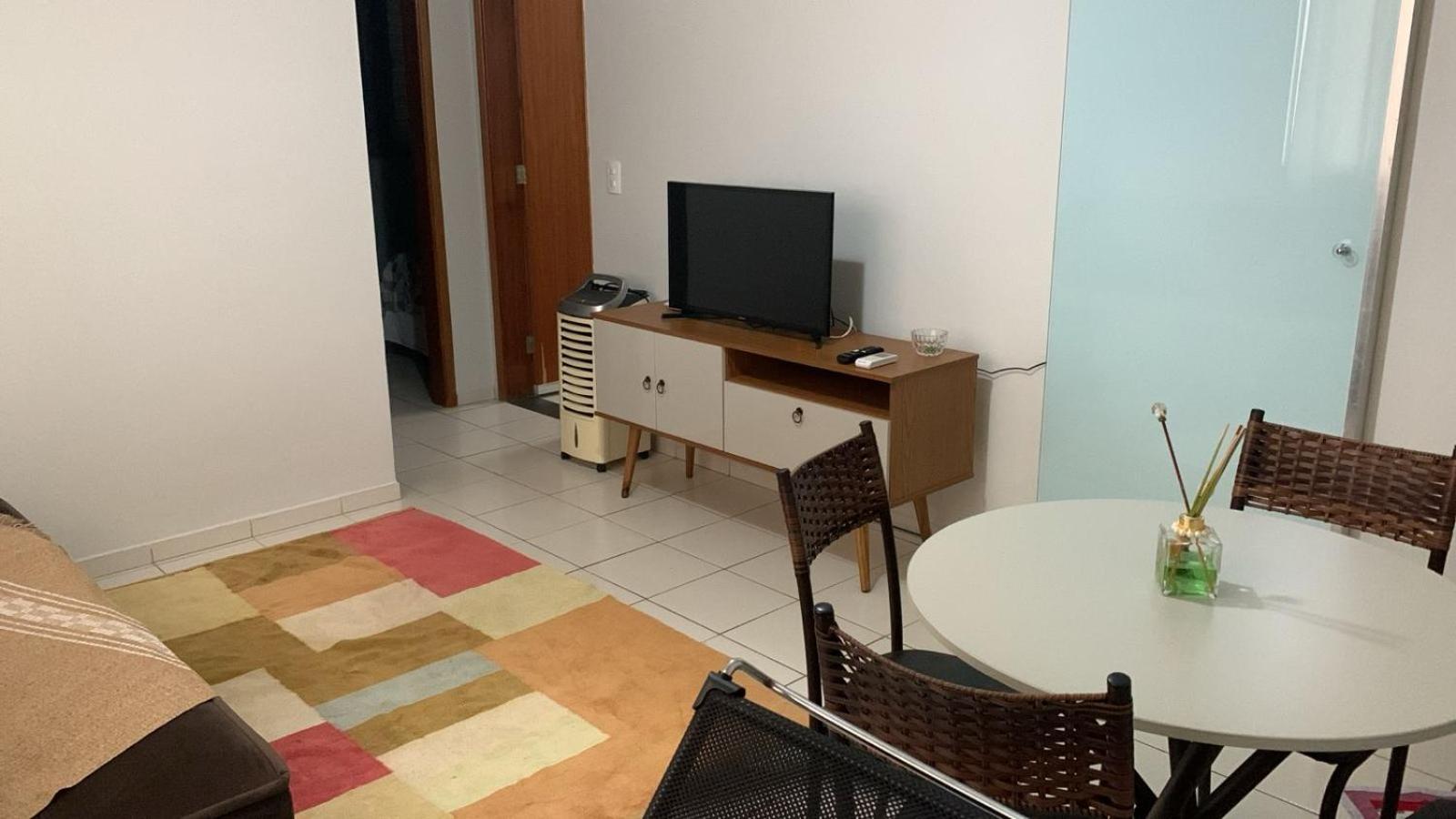 Apartamento inteiro no Alto Umuarama, próximo ao Aeroporto, Medicina e Granja Marileusa.