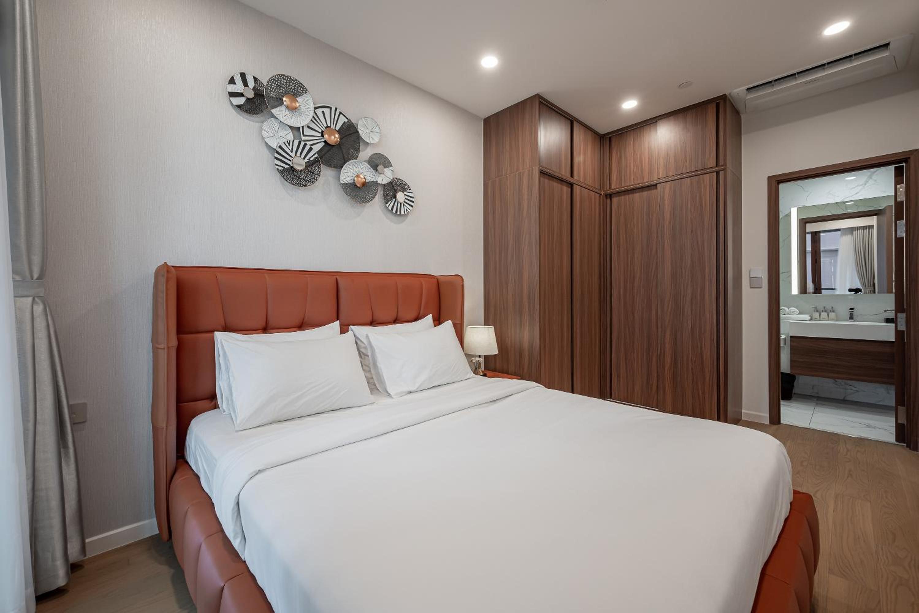 Metropole Saigon Suites