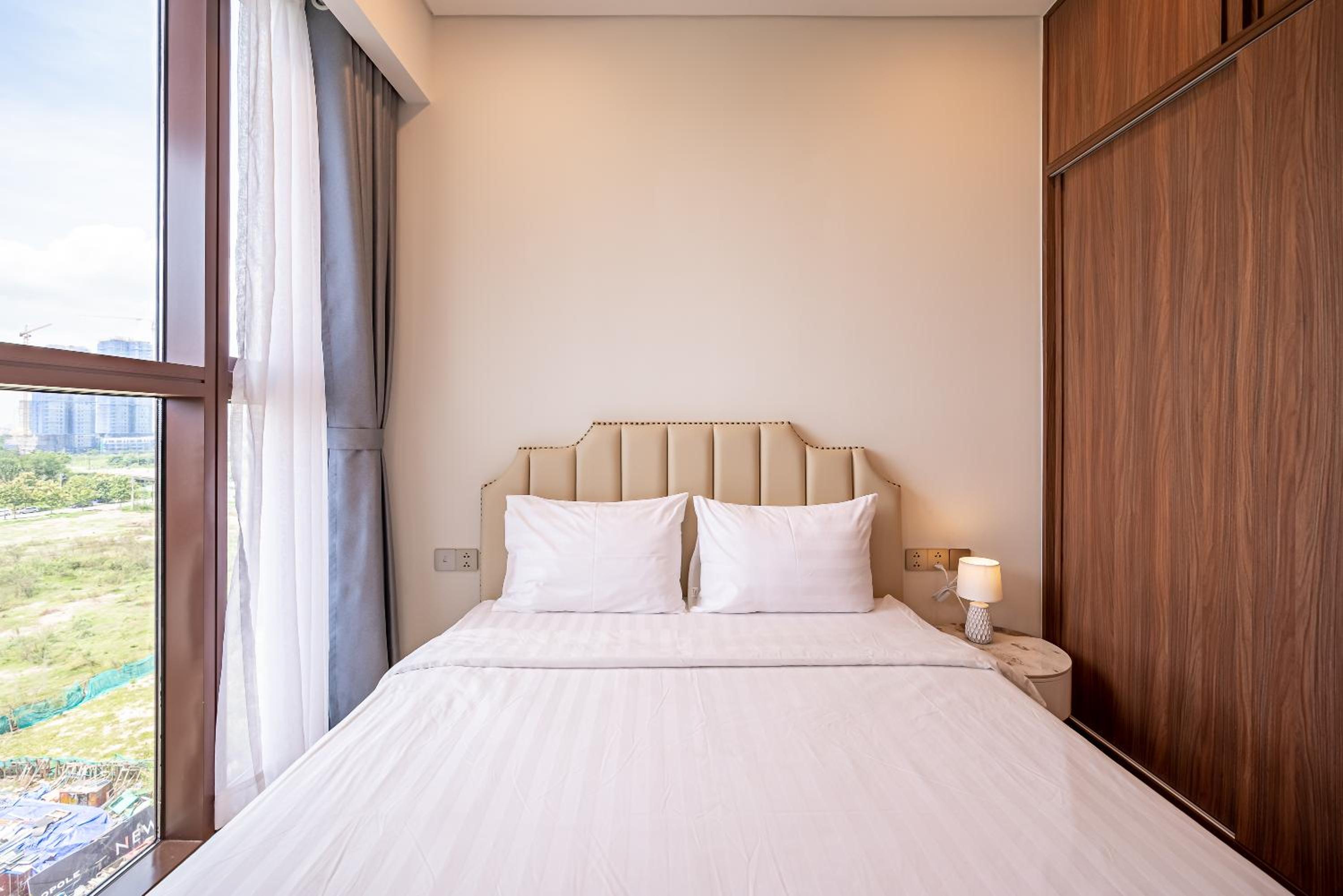 Metropole Saigon Suites