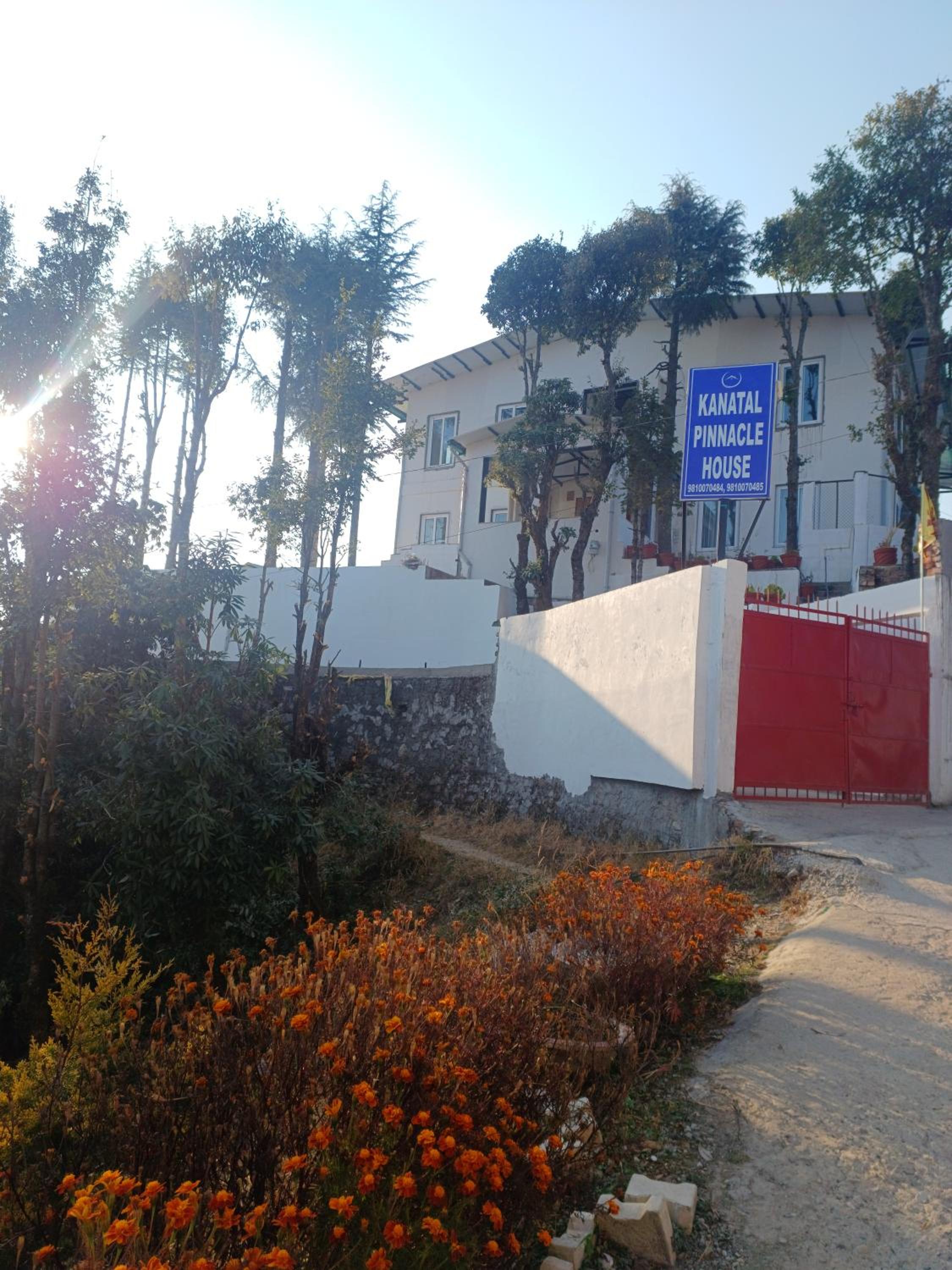 PinnacleHouse kanatal Uttarakhand view 2