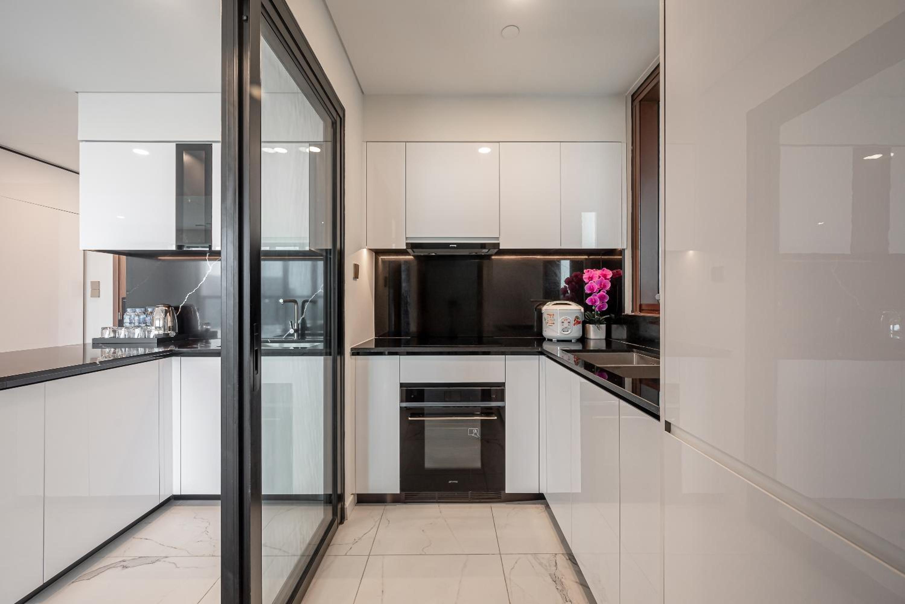 Metropole Saigon Suites