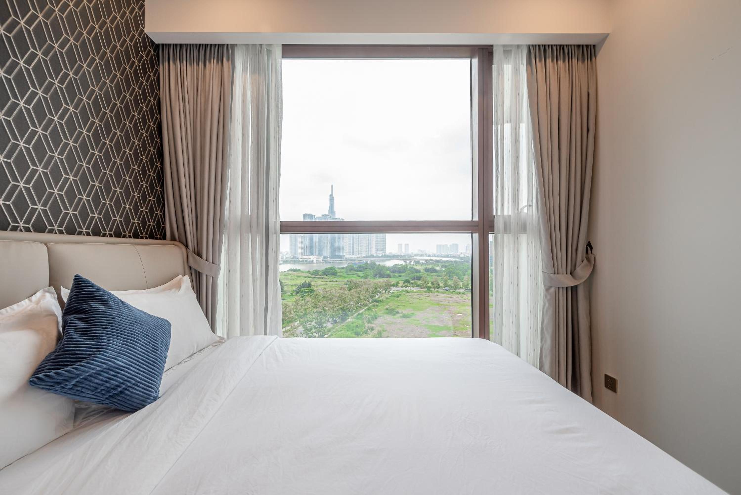 Metropole Saigon Suites