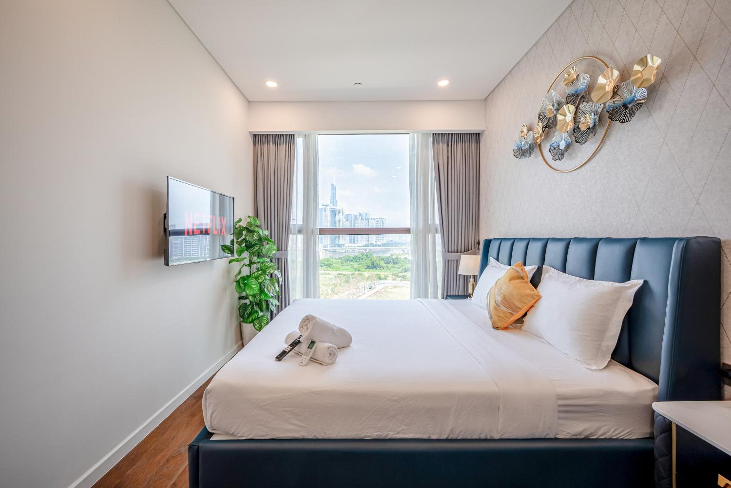 Metropole Saigon Suites