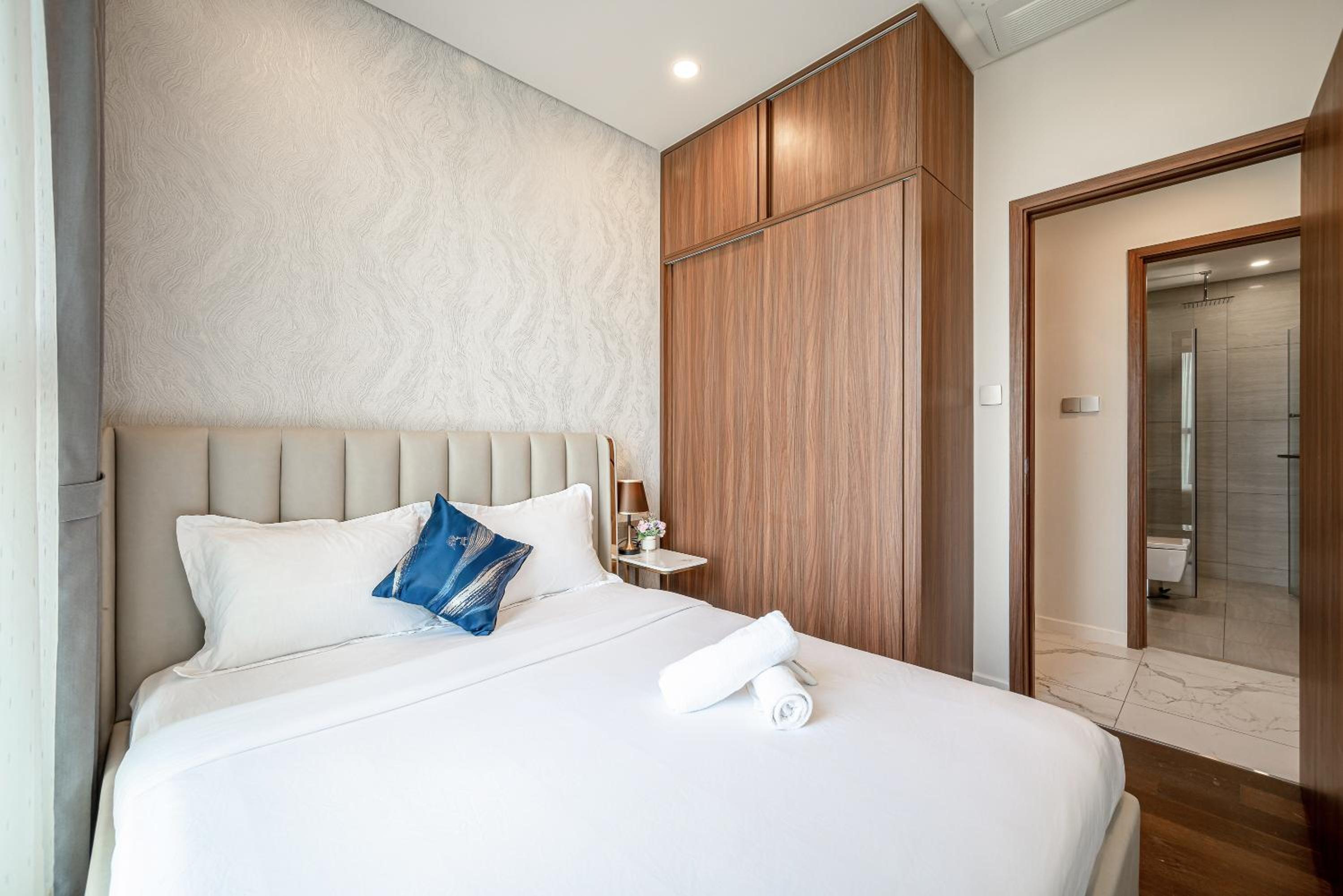 Metropole Saigon Suites