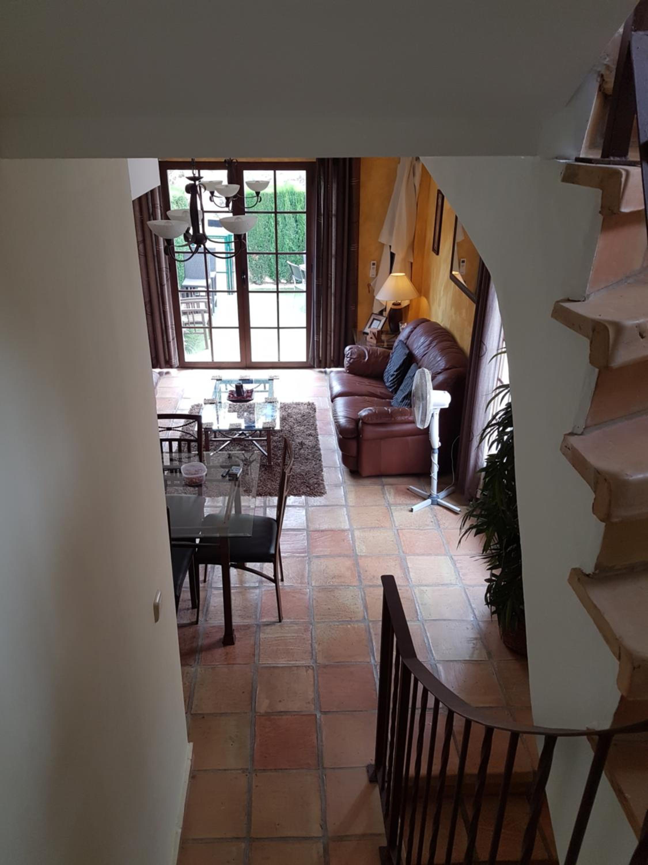 House - Sleeps 6 with Stunning Views