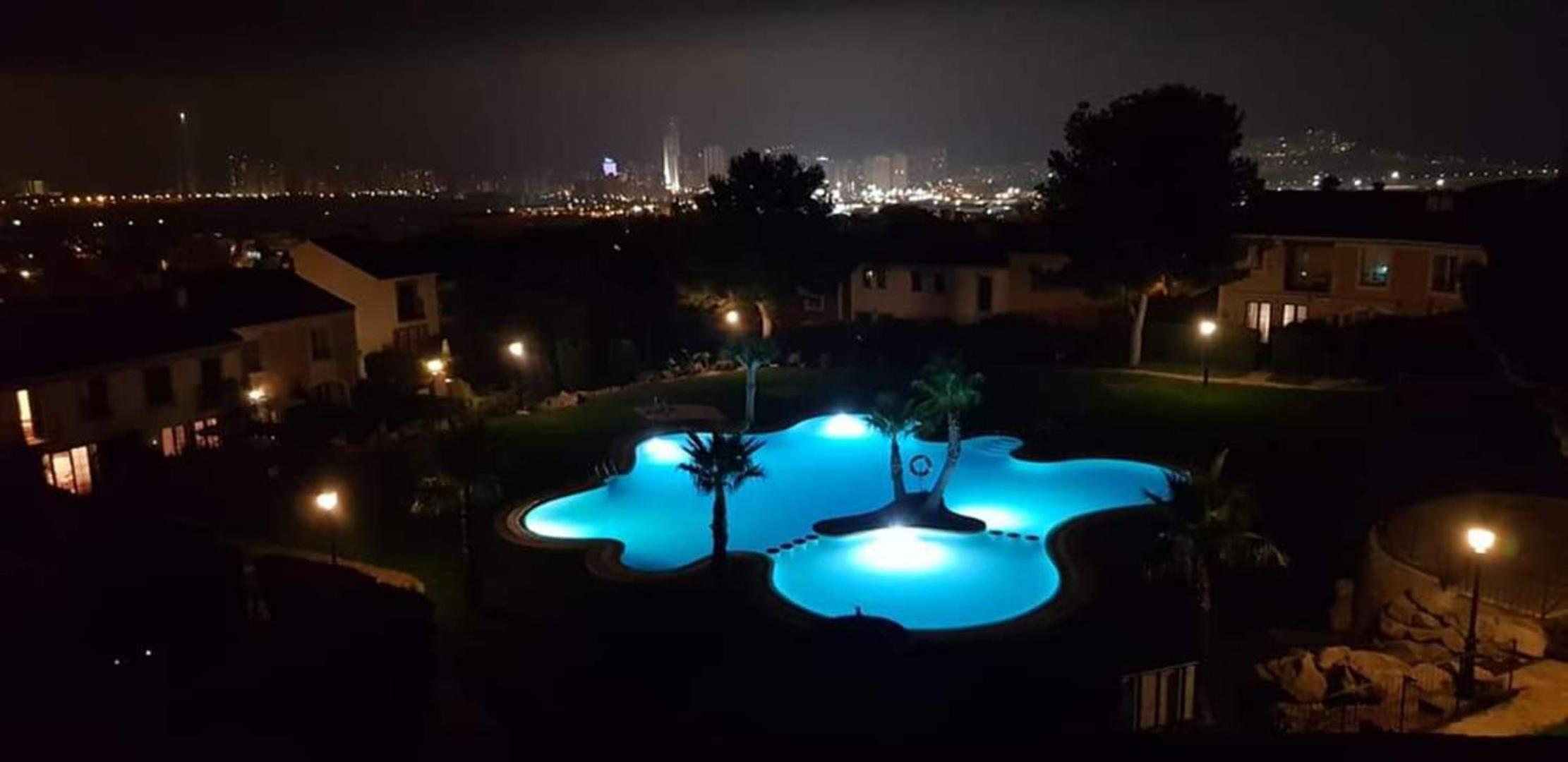House - Sleeps 6 with Stunning Views
