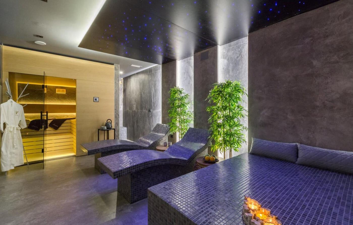 Villa Vie in Medulin for 10 people with heated pool, wellness and home cinema view 2