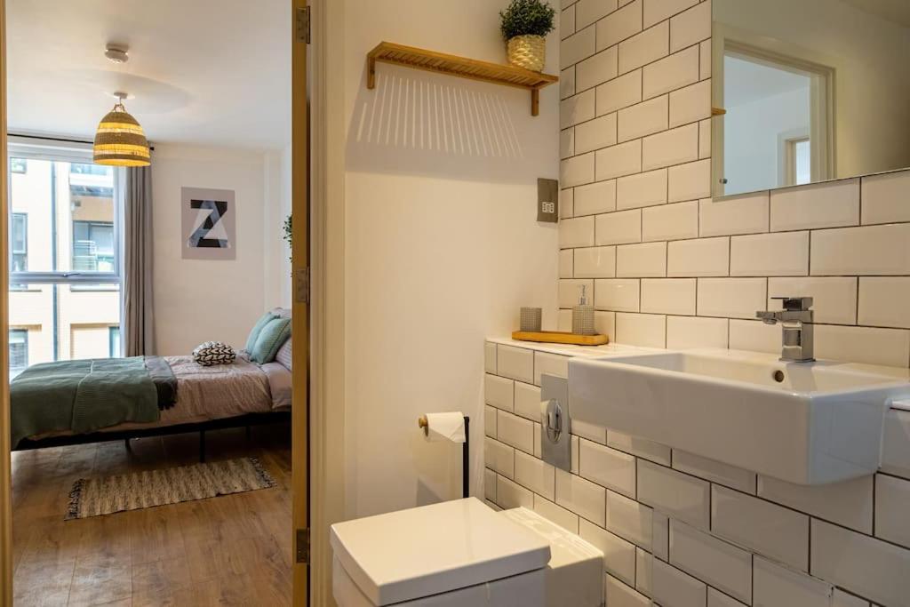 Natural Light City Center Pad view 5