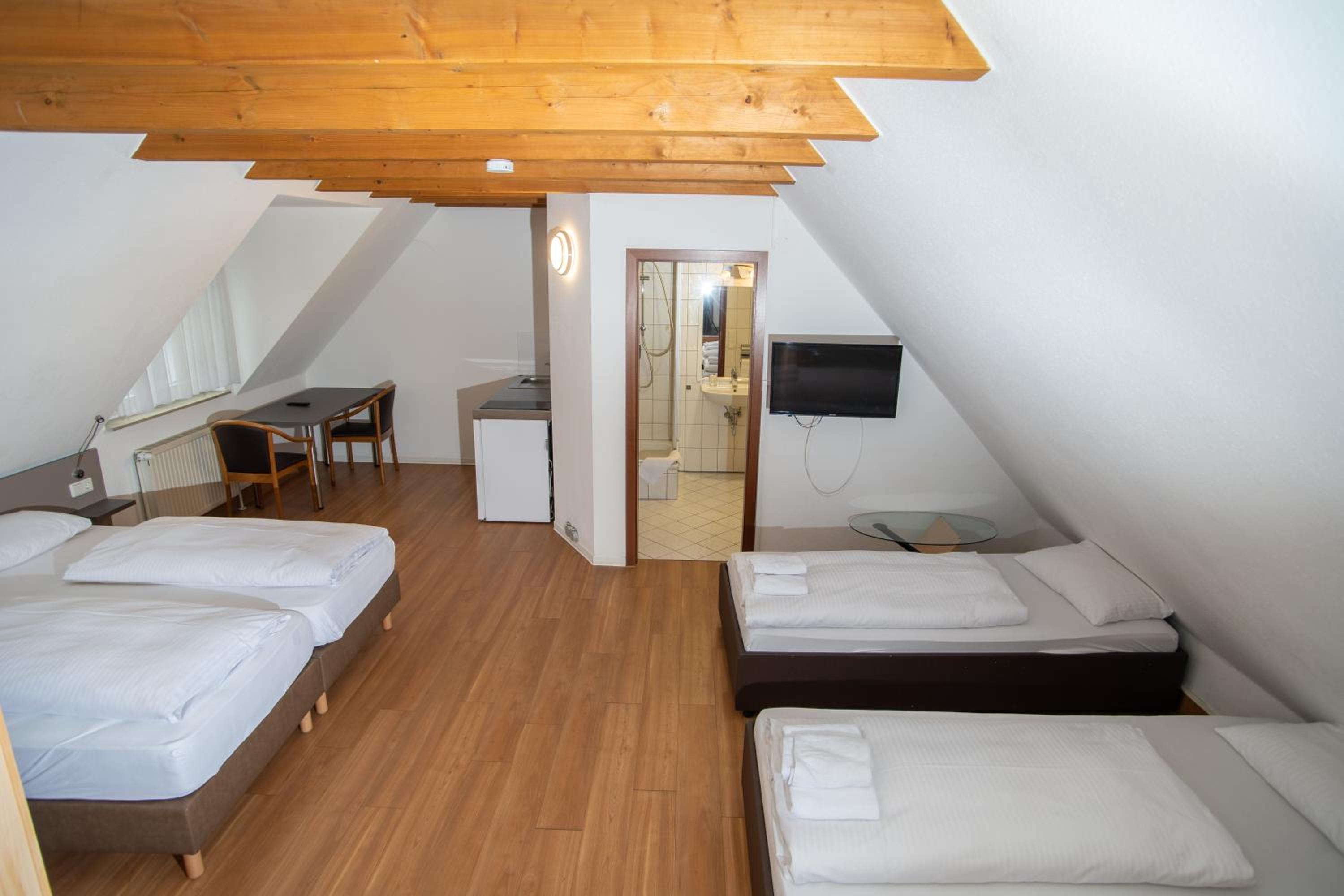Hotel am Schillerplatz - Property Image 11