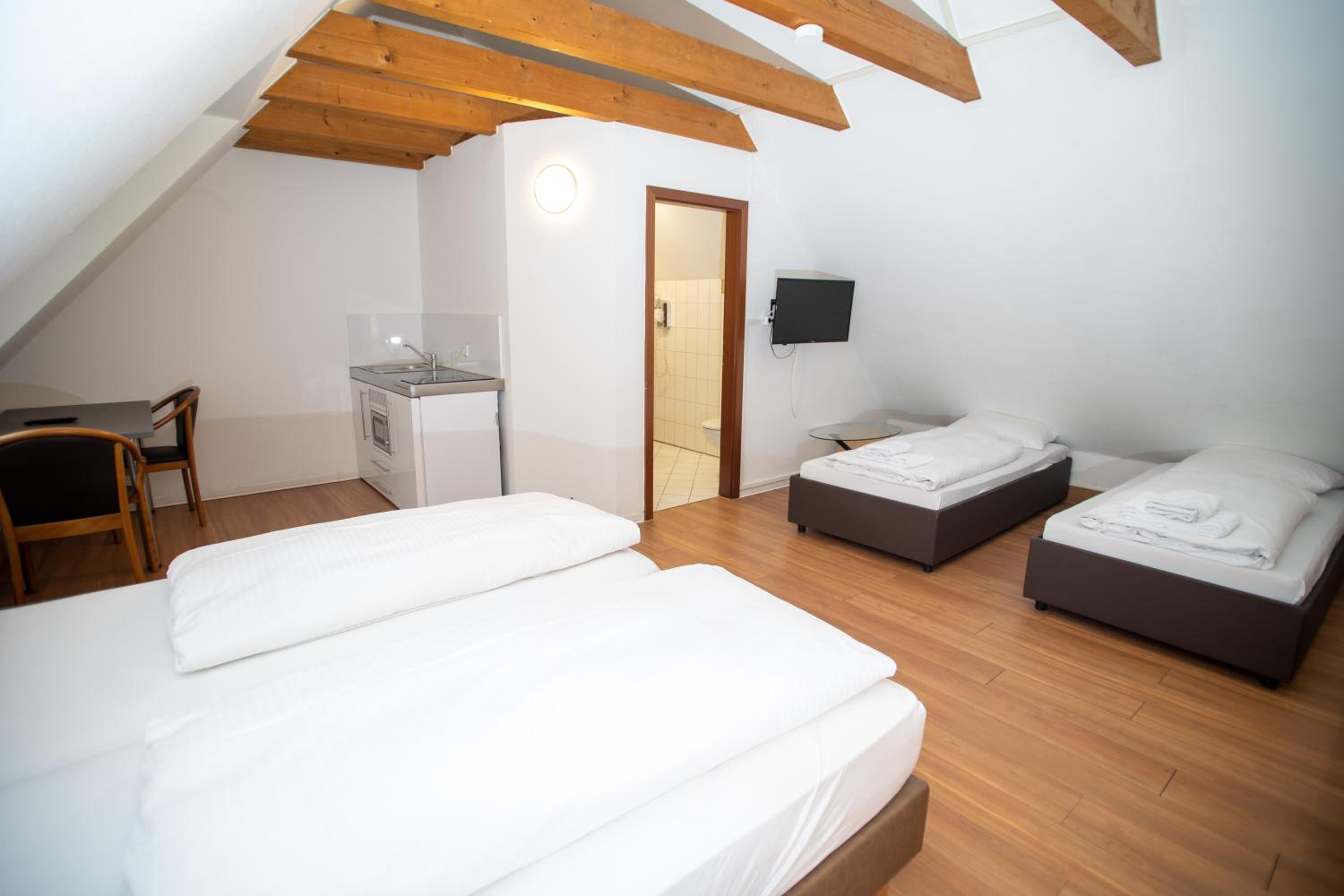 Hotel am Schillerplatz - Property Image 10