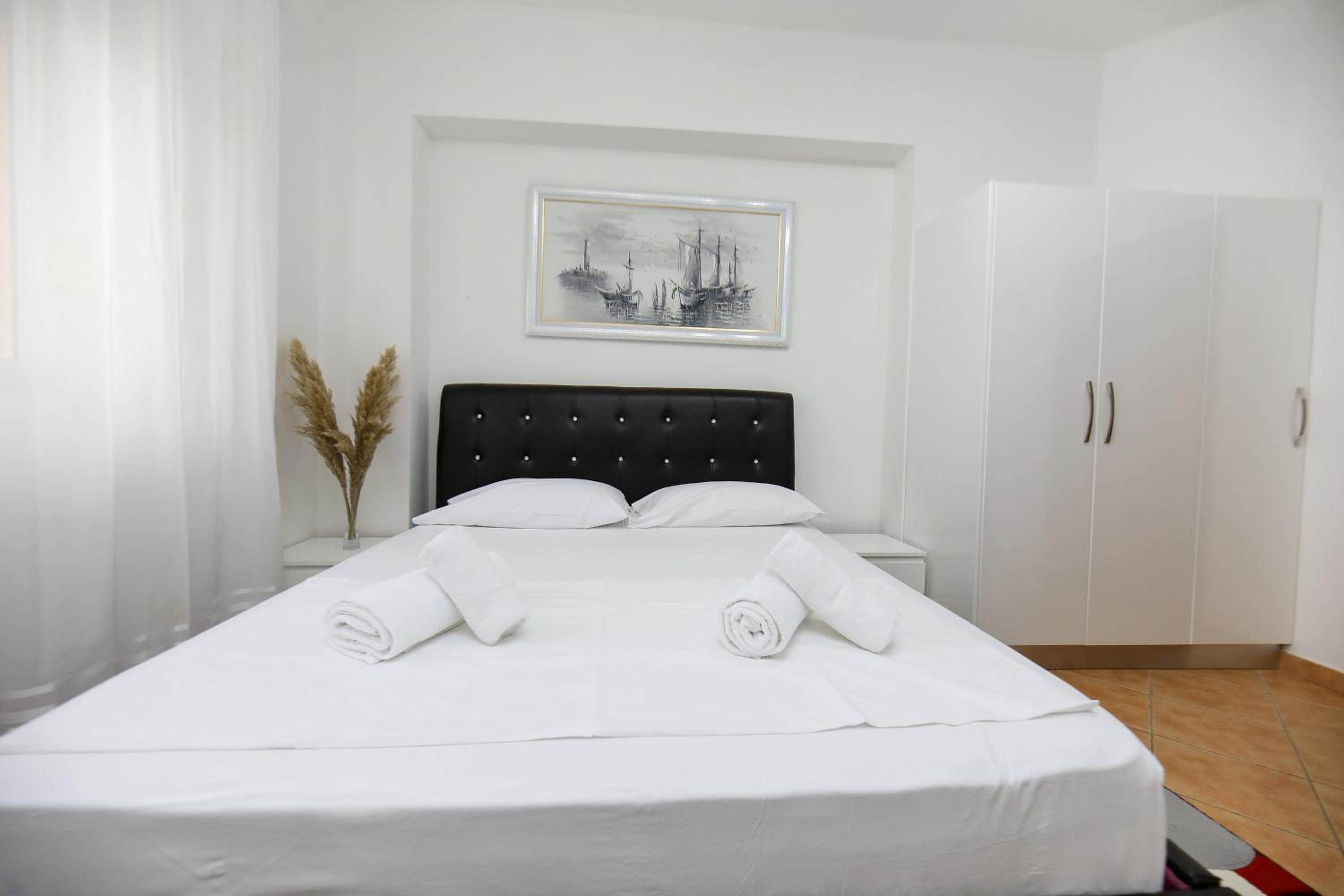 Noa Apartments