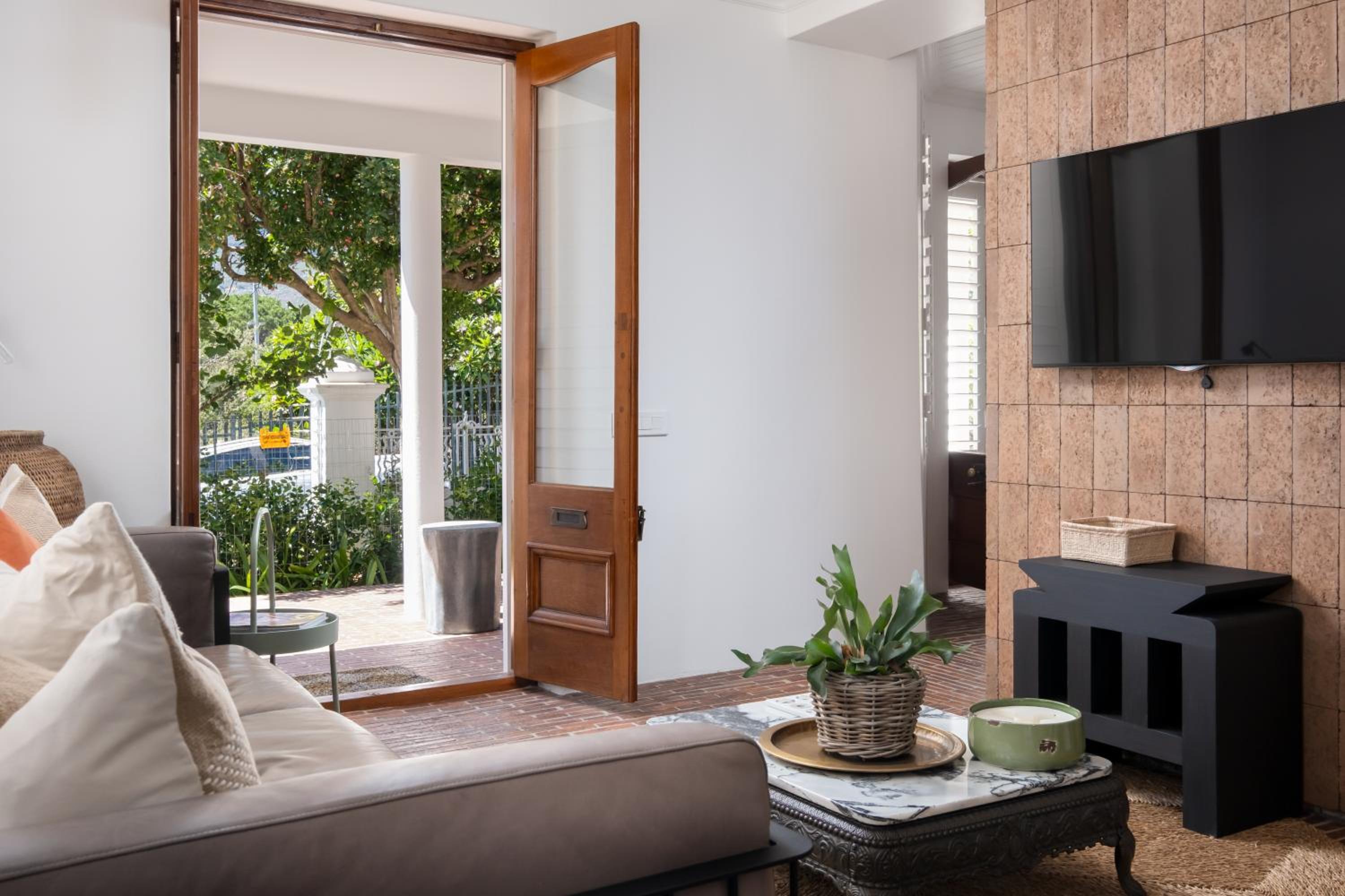Tamboerskloof Luxury Apartment.