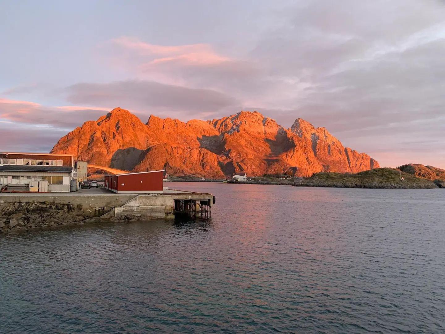Stor moderne leilighet i Henningsvær, 70 kvm view 4
