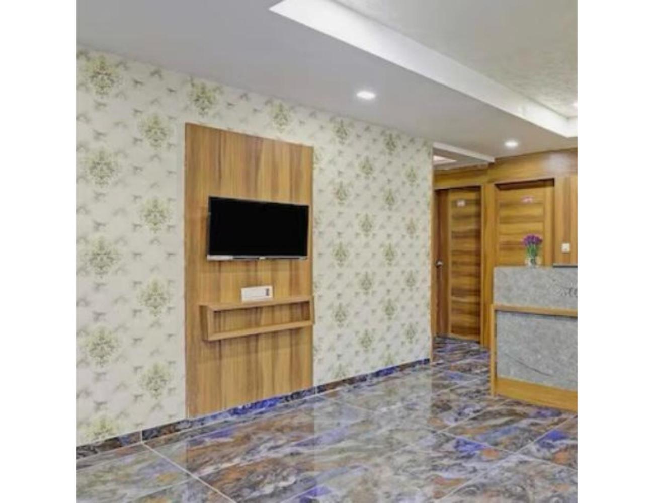 Photo 12