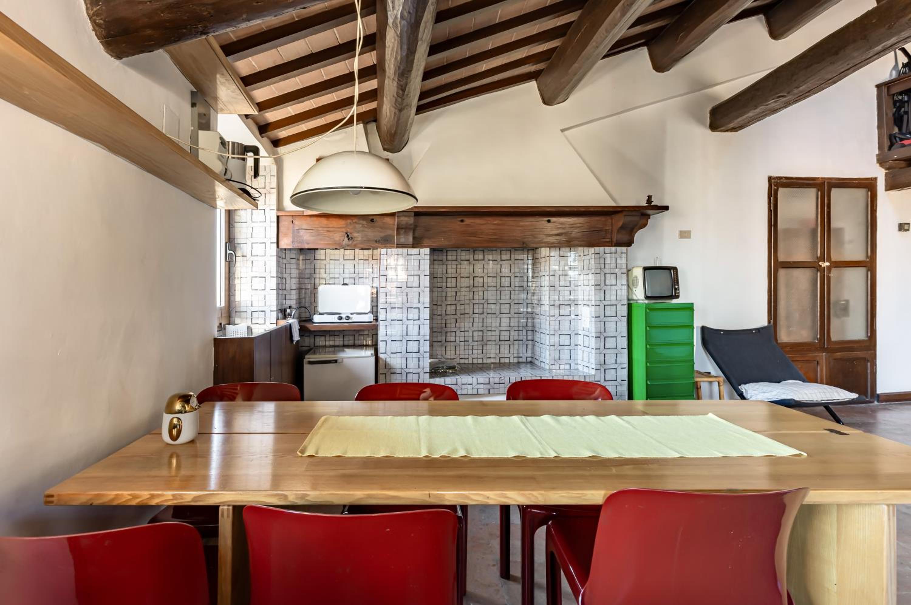 GuestHost - Historic Perugia Apartment with Rooftop Views photo 1