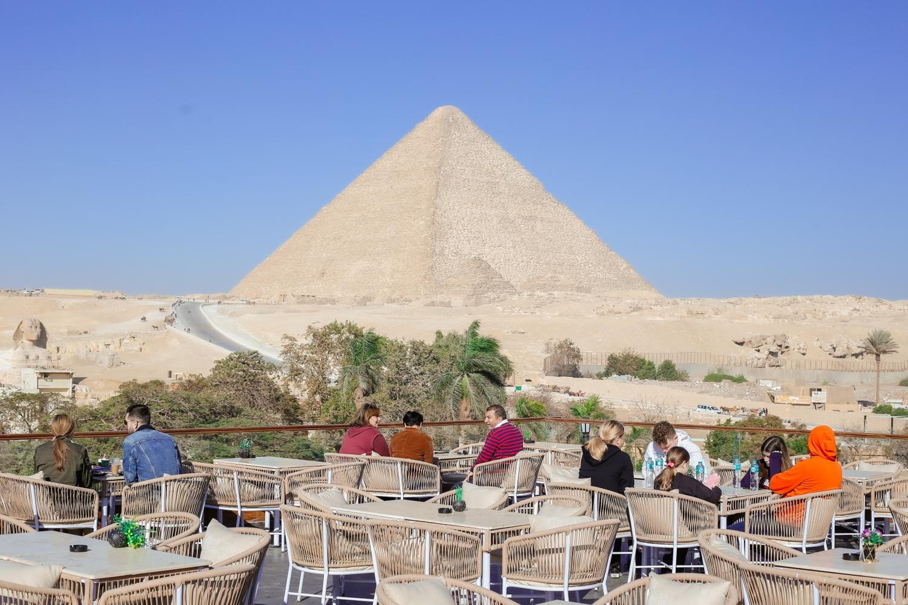 Tree Lounge Pyramids View INN , Sphinx Giza
