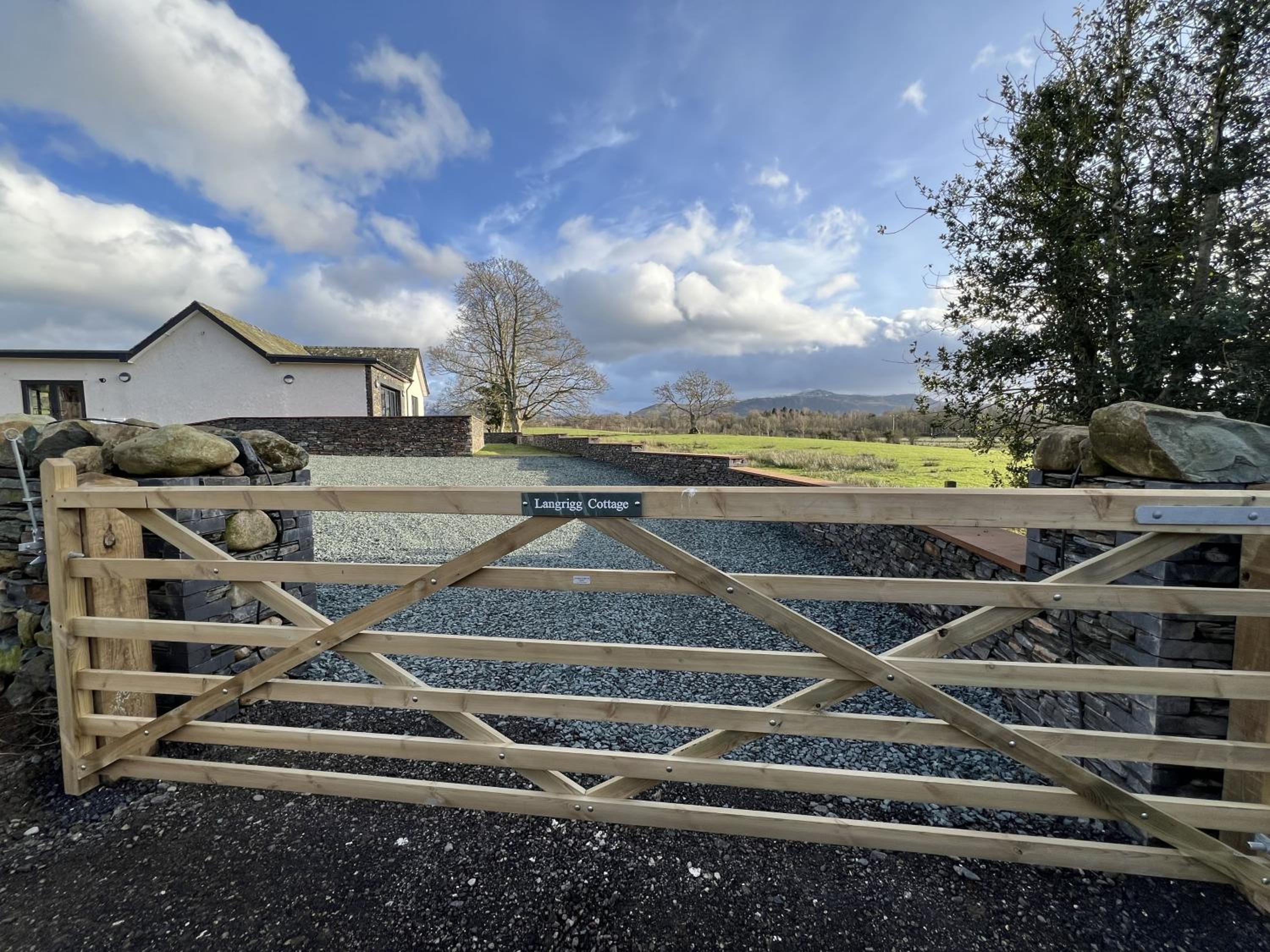 Langrigg Cottage HOT TUB HIRE AVAILABLE