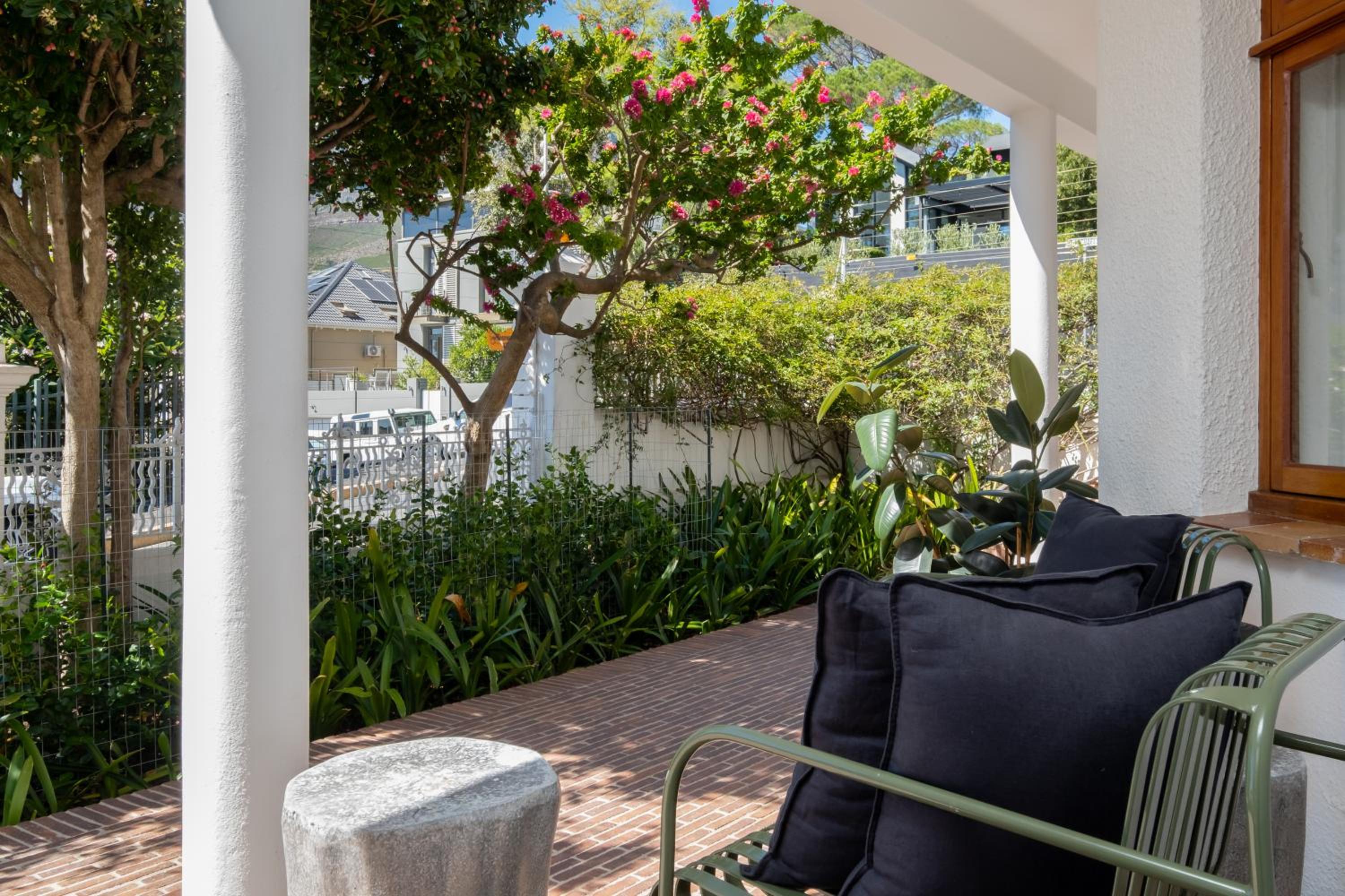 Tamboerskloof Luxury Apartment.