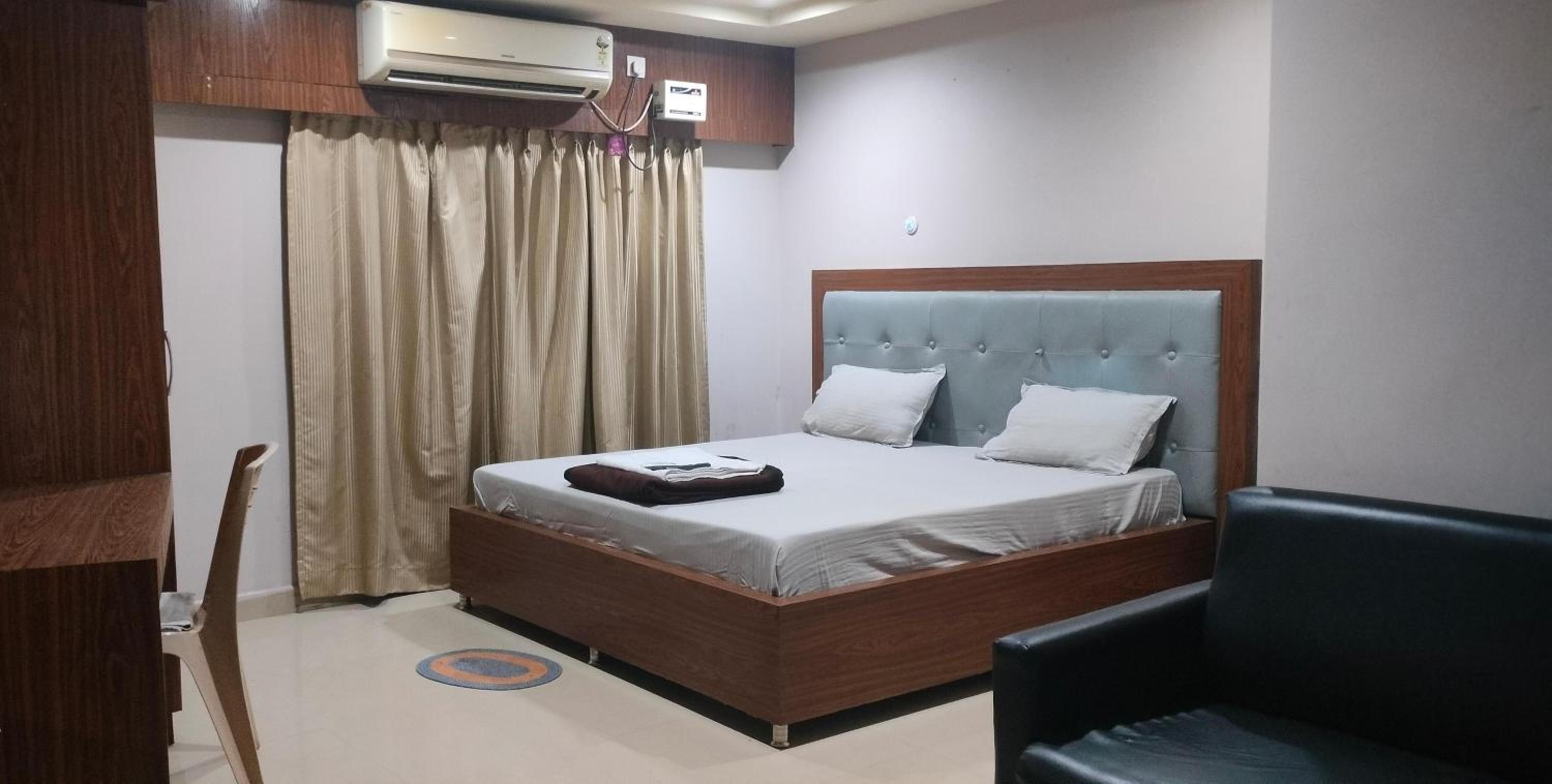 Mahathi Residency