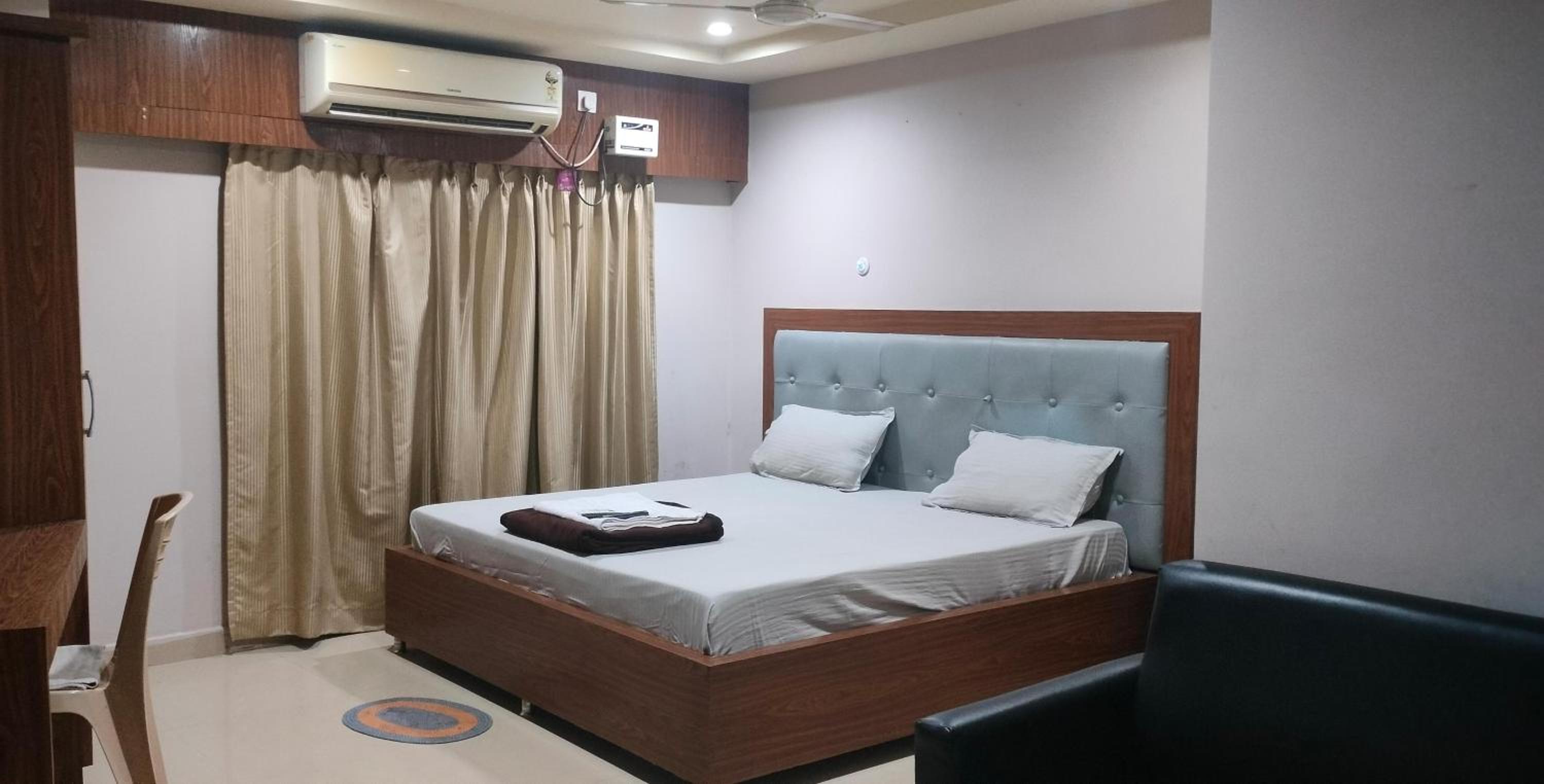 Mahathi Residency