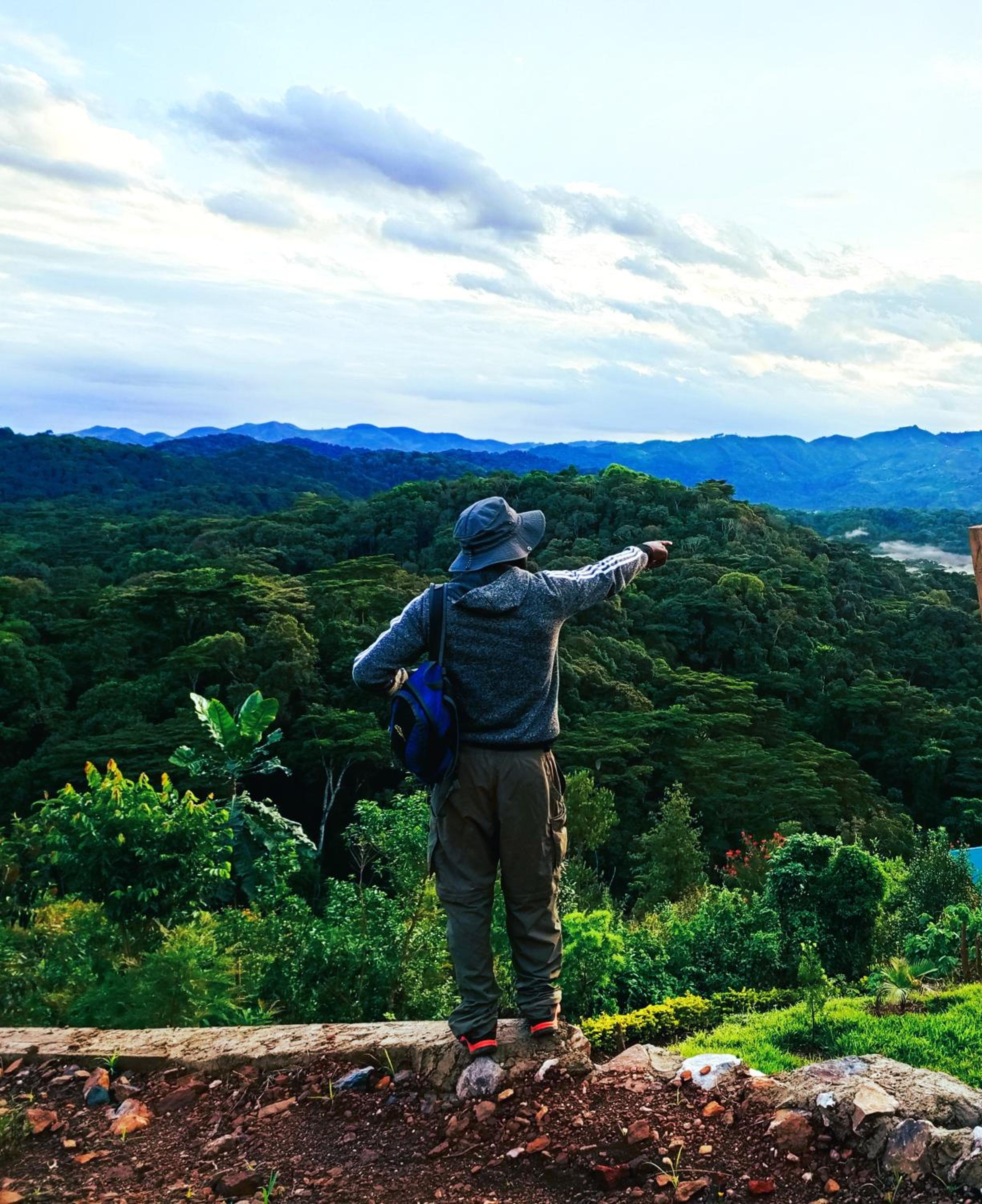 Bwindi Neckview Lodge