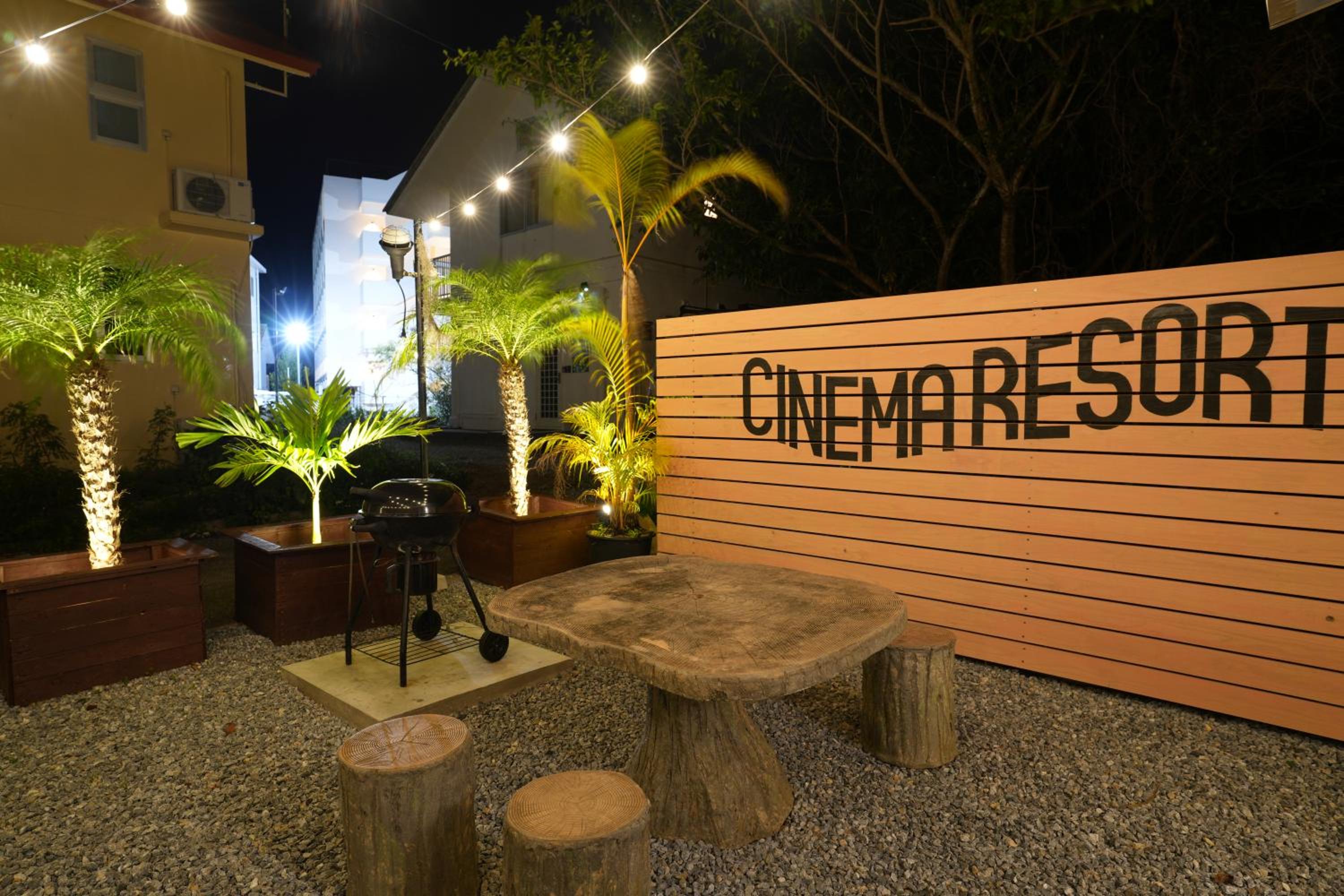 CINEMA RESORTS 4 view 5