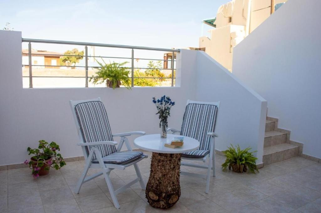 Meltemi Beach Apartments 2