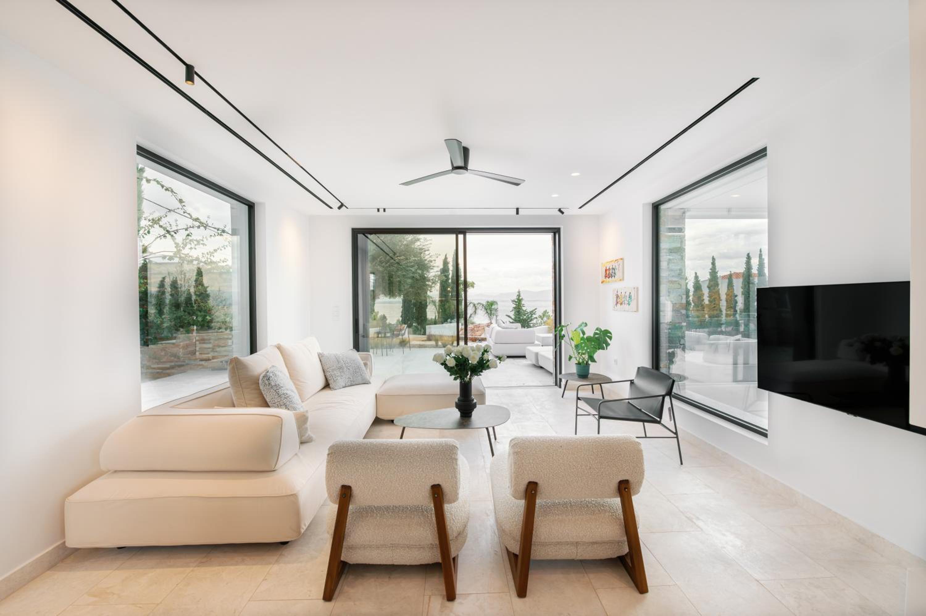 Elia Cove Luxury Villas & Residences view 5