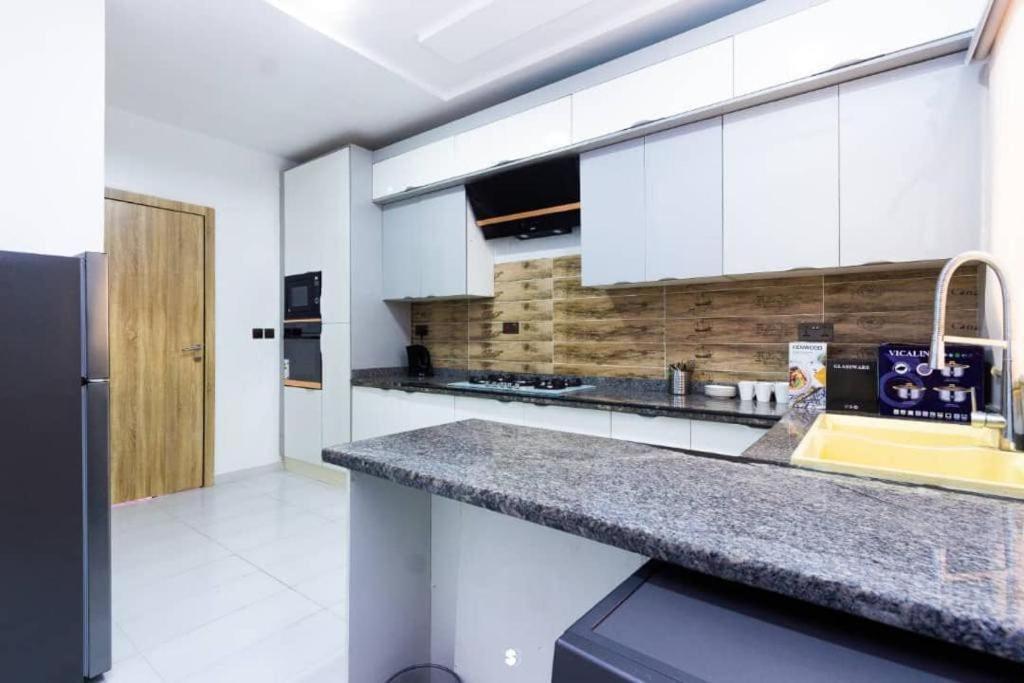Cozy 4 Beds Apart-24Hrs Elect/WIFI/Security view 2