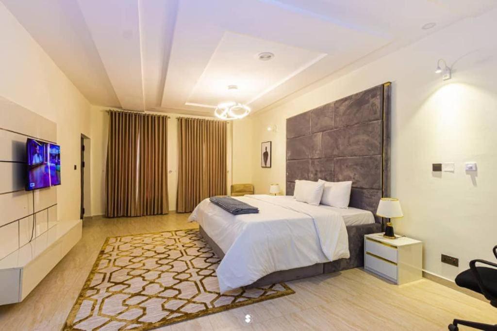 Cozy 4 Beds Apart-24Hrs Elect/WIFI/Security view 5