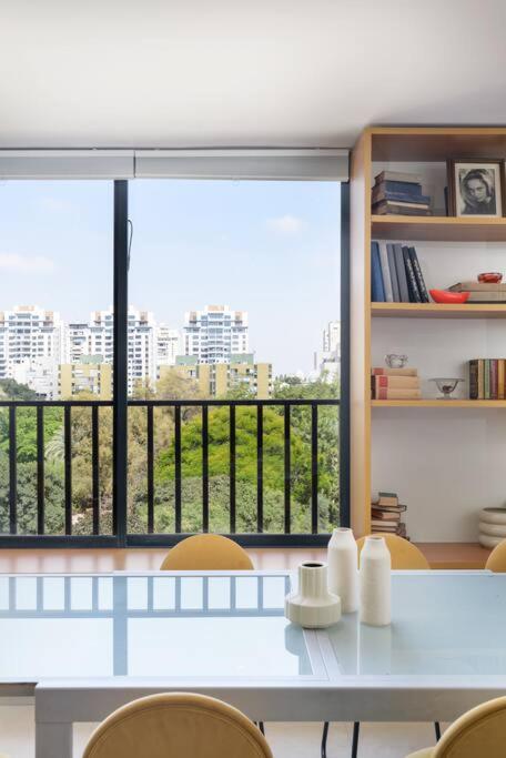 Neta's Central 3BR Gem Close to the Beach with Bomb Shelter in Tel Aviv view 5