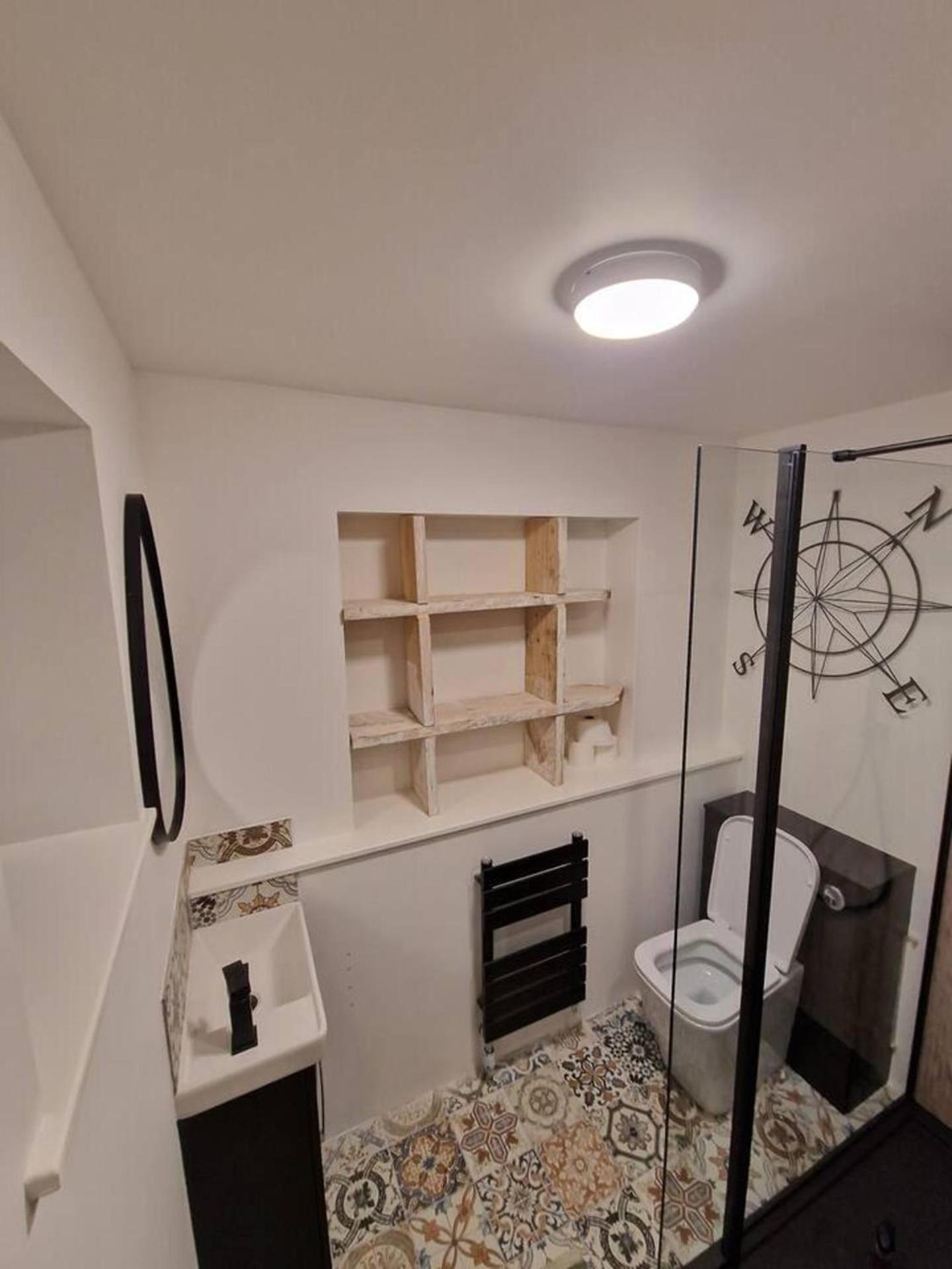 2 Bed Annex Sleeps 6 7 Min drive from the Beach! view 5