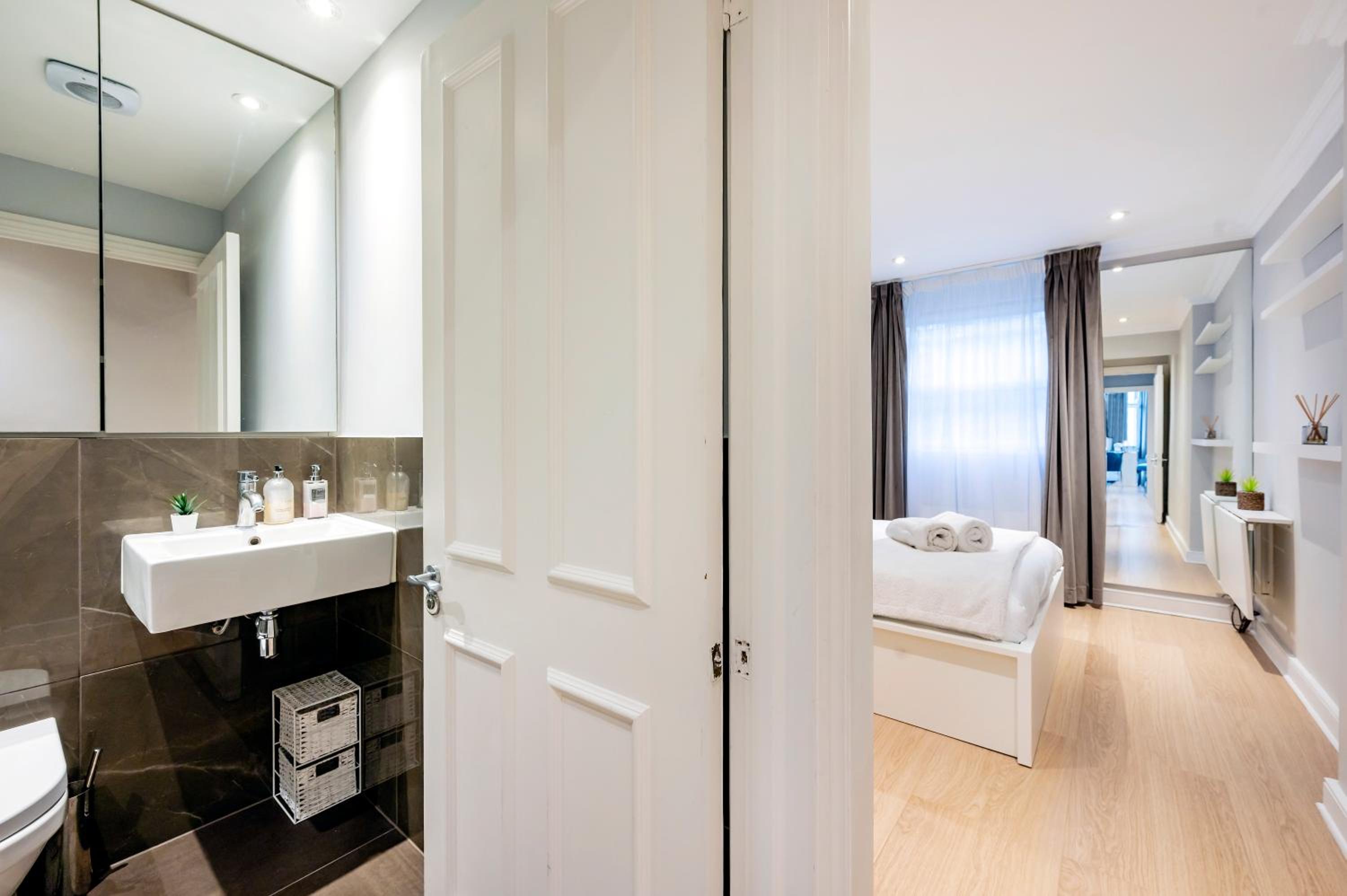 Chelsea Two Bedroom Apartment