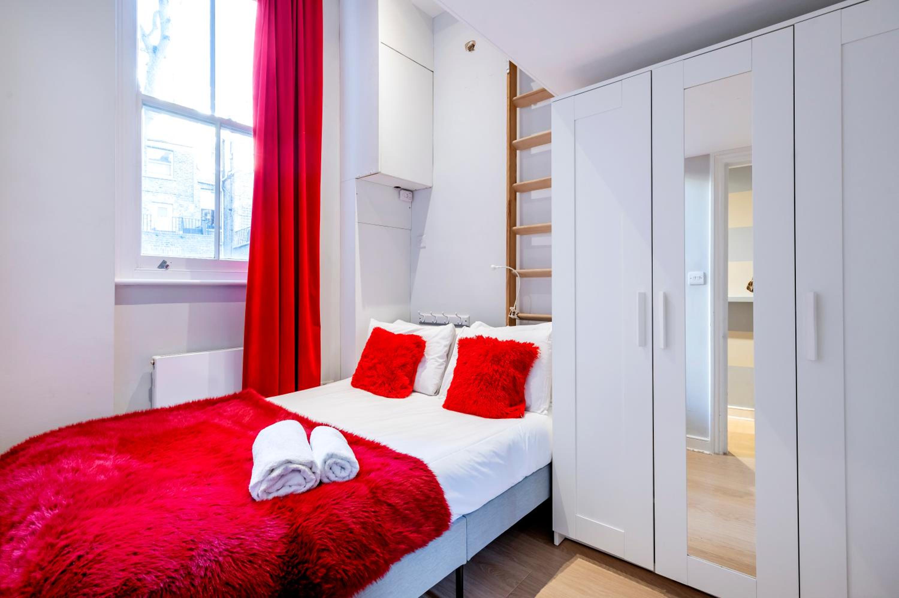 Chelsea Two Bedroom Apartment