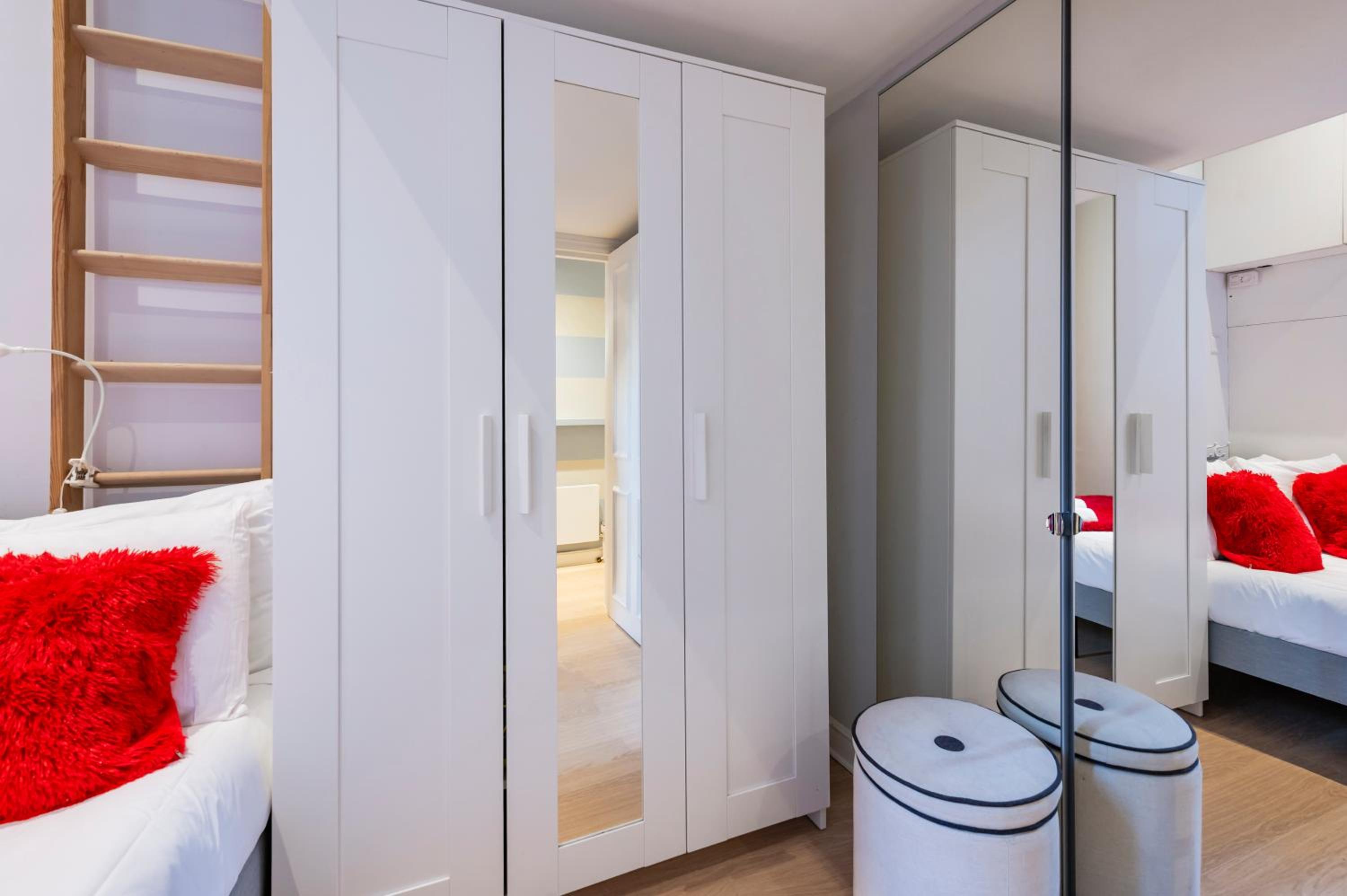 Chelsea Two Bedroom Apartment
