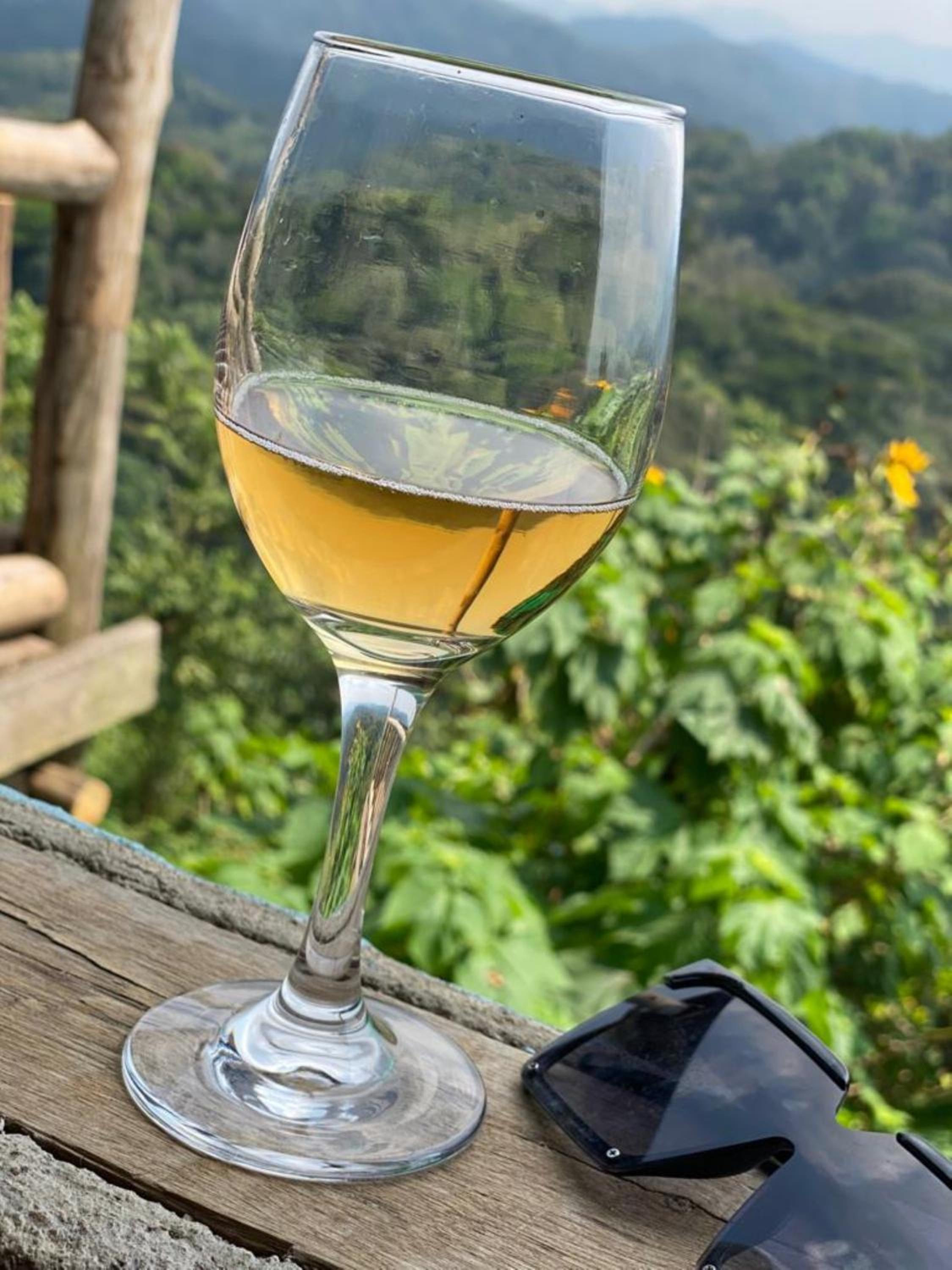 Bwindi Neckview Lodge