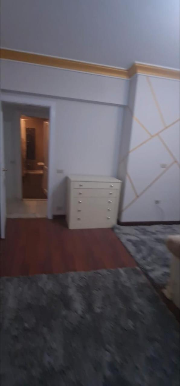 Luxury apartment 10 minutes from airport full services