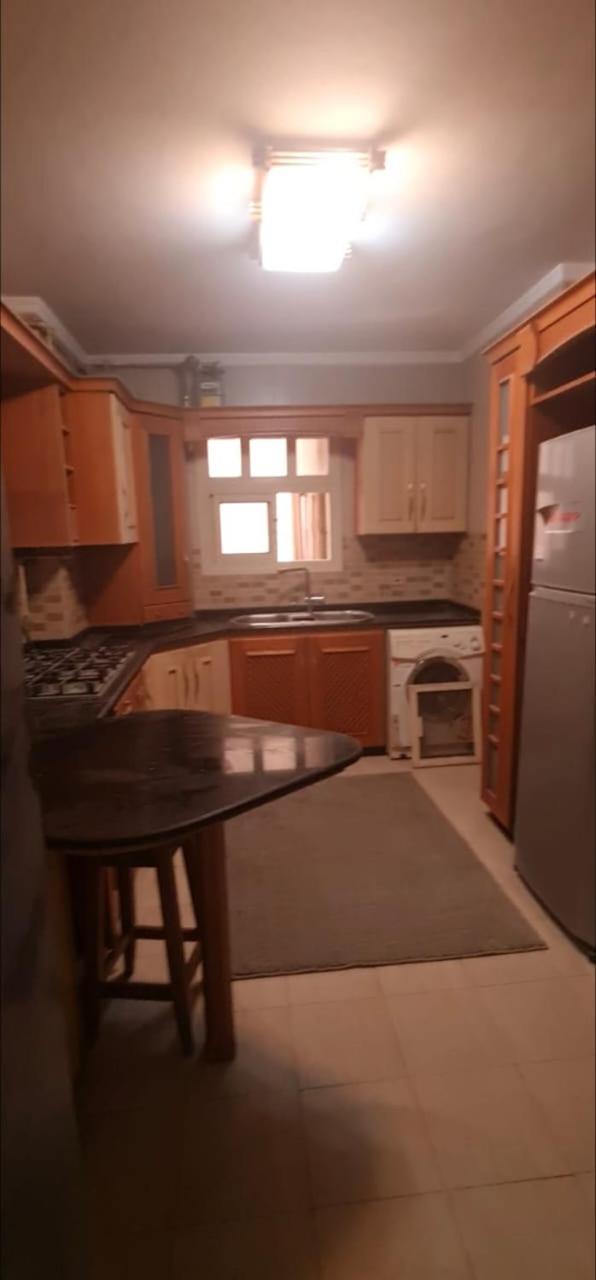 Luxury apartment 10 minutes from airport full services