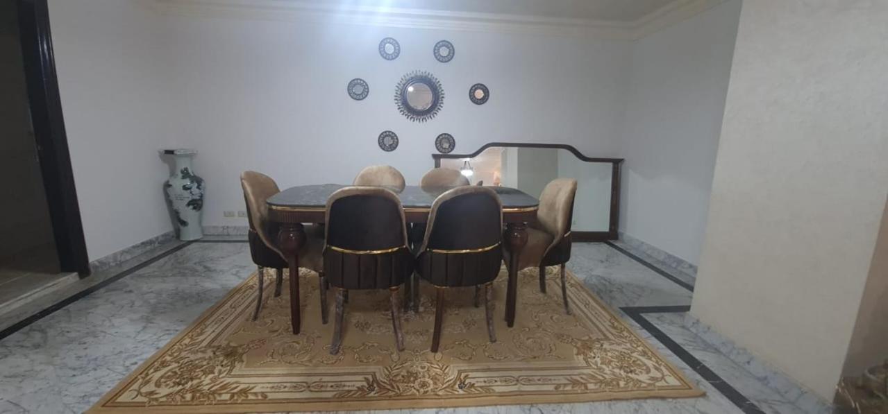 Luxury apartment 10 minutes from airport full services