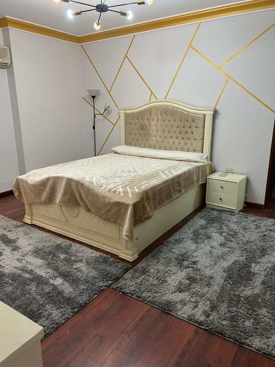 Luxury apartment 10 minutes from airport full services