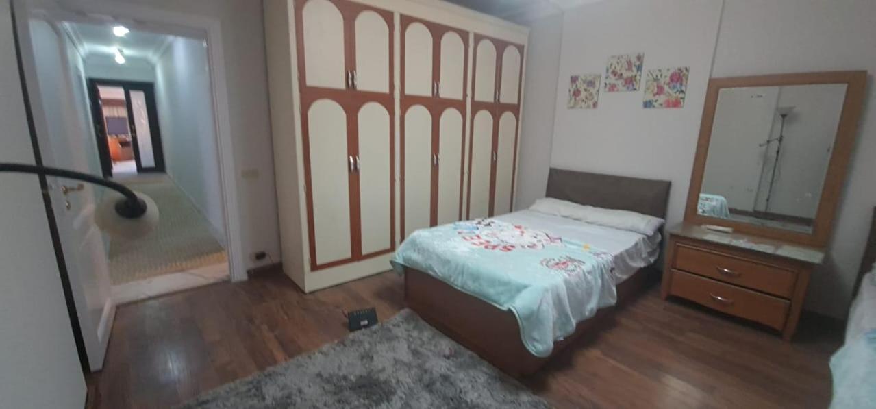Luxury apartment 10 minutes from airport full services