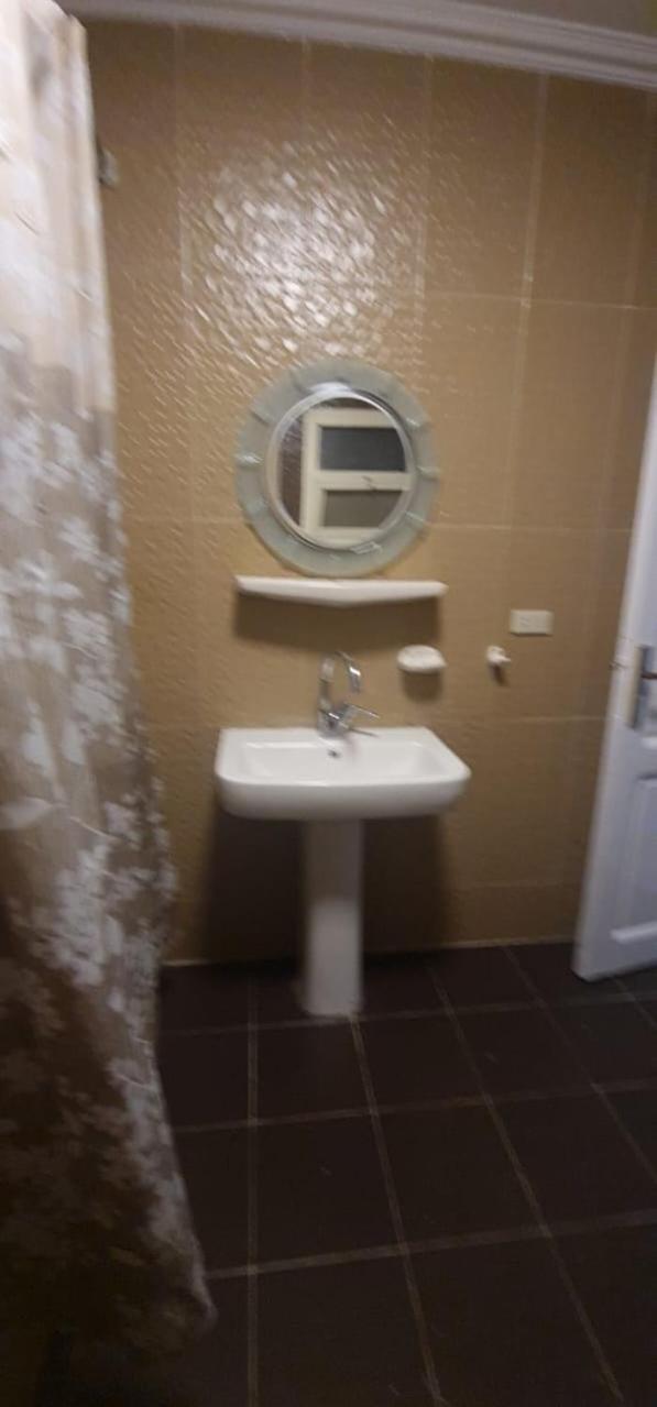 Luxury apartment 10 minutes from airport full services
