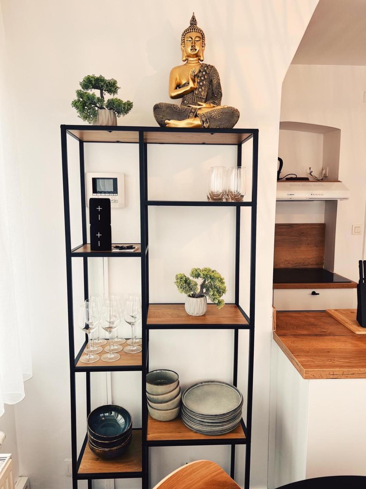 Studio Bella