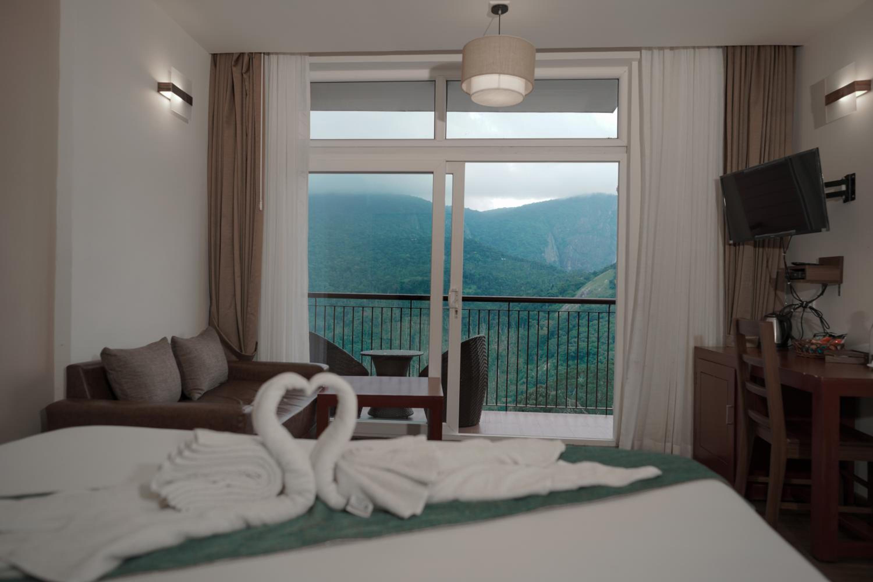 Shola Crown Resort - Munnar