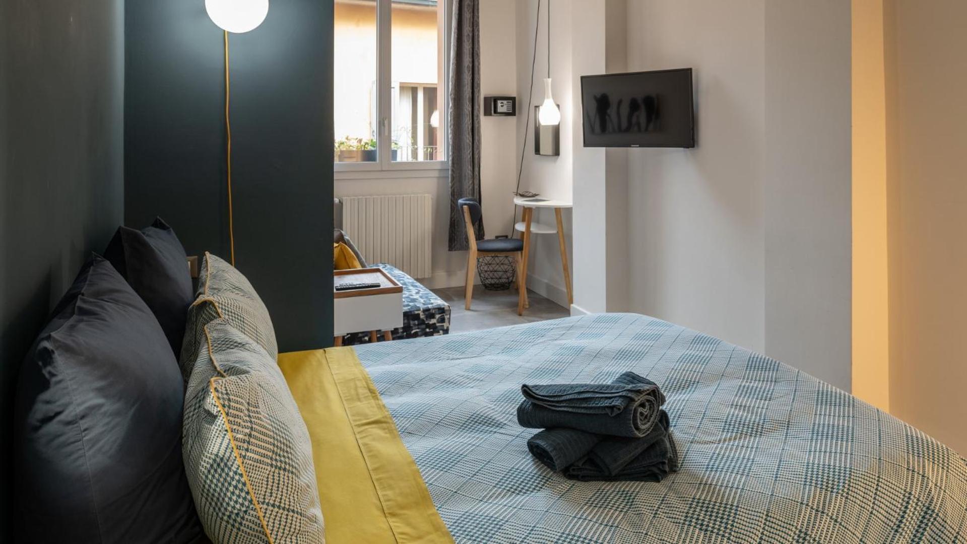 hotel room
