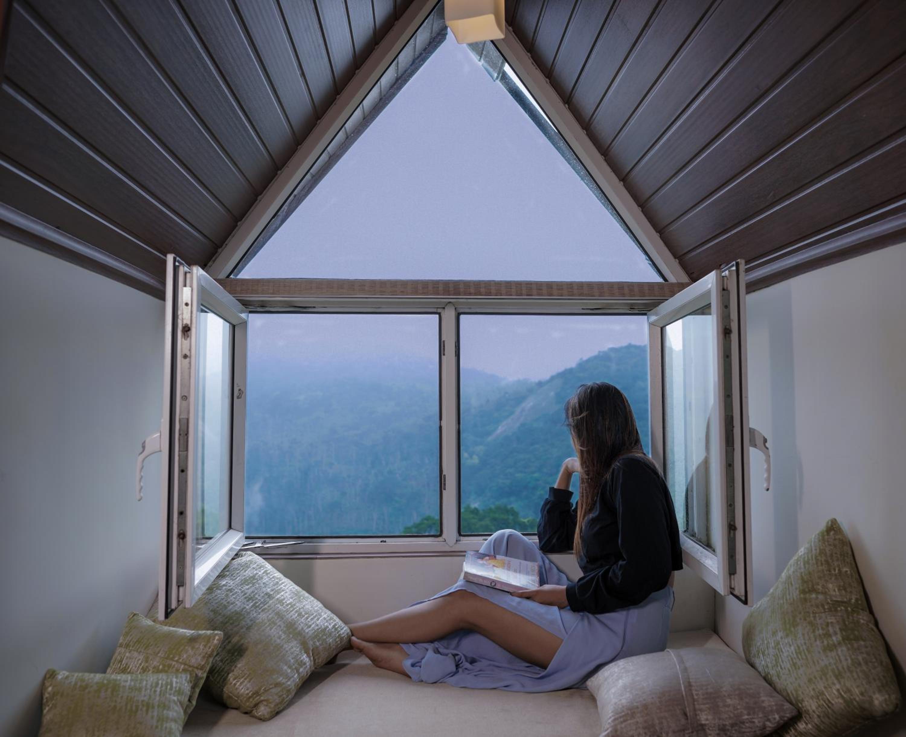 Shola Crown Resort - Munnar