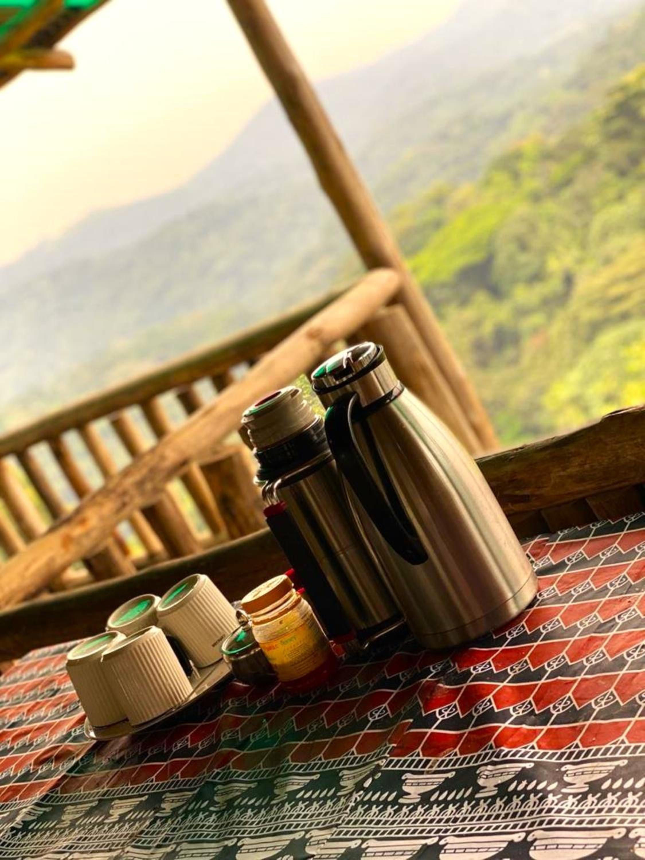 Bwindi Neckview Lodge